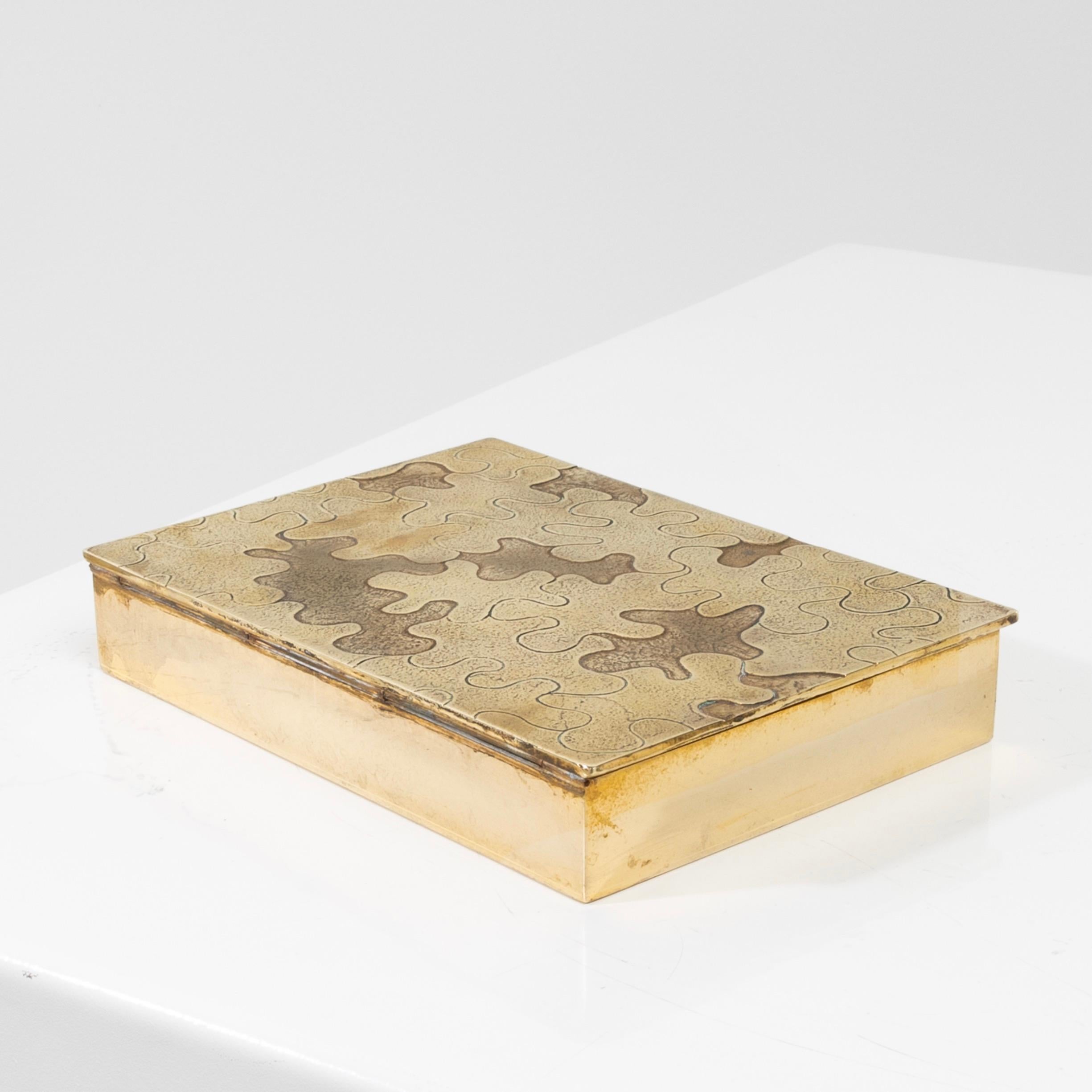 Puzzle von Line Vautrin - Schachtel aus vergoldeter Bronze (Französisch) im Angebot