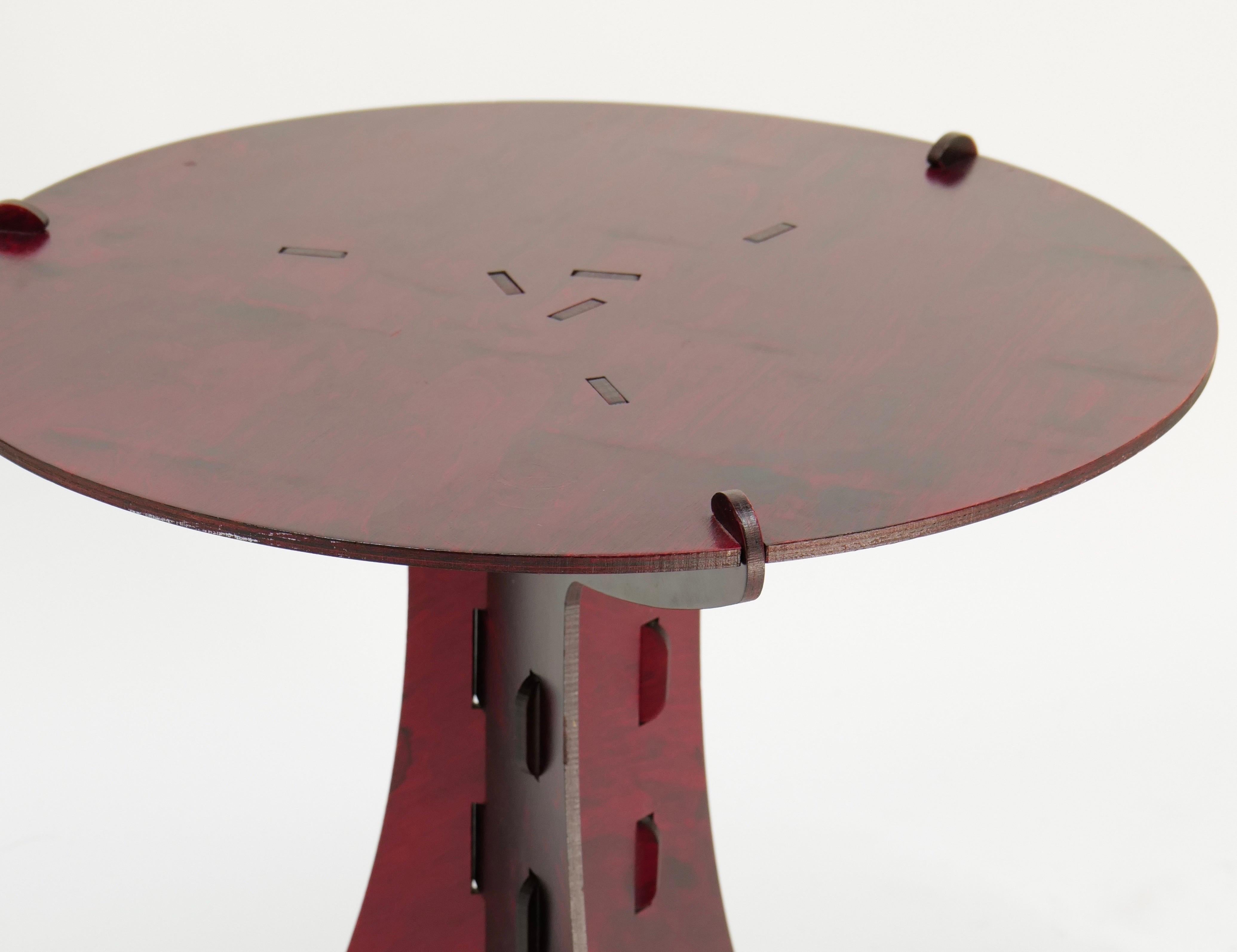 Silla y mesa puzzle de David Kawecki Estadounidense en venta