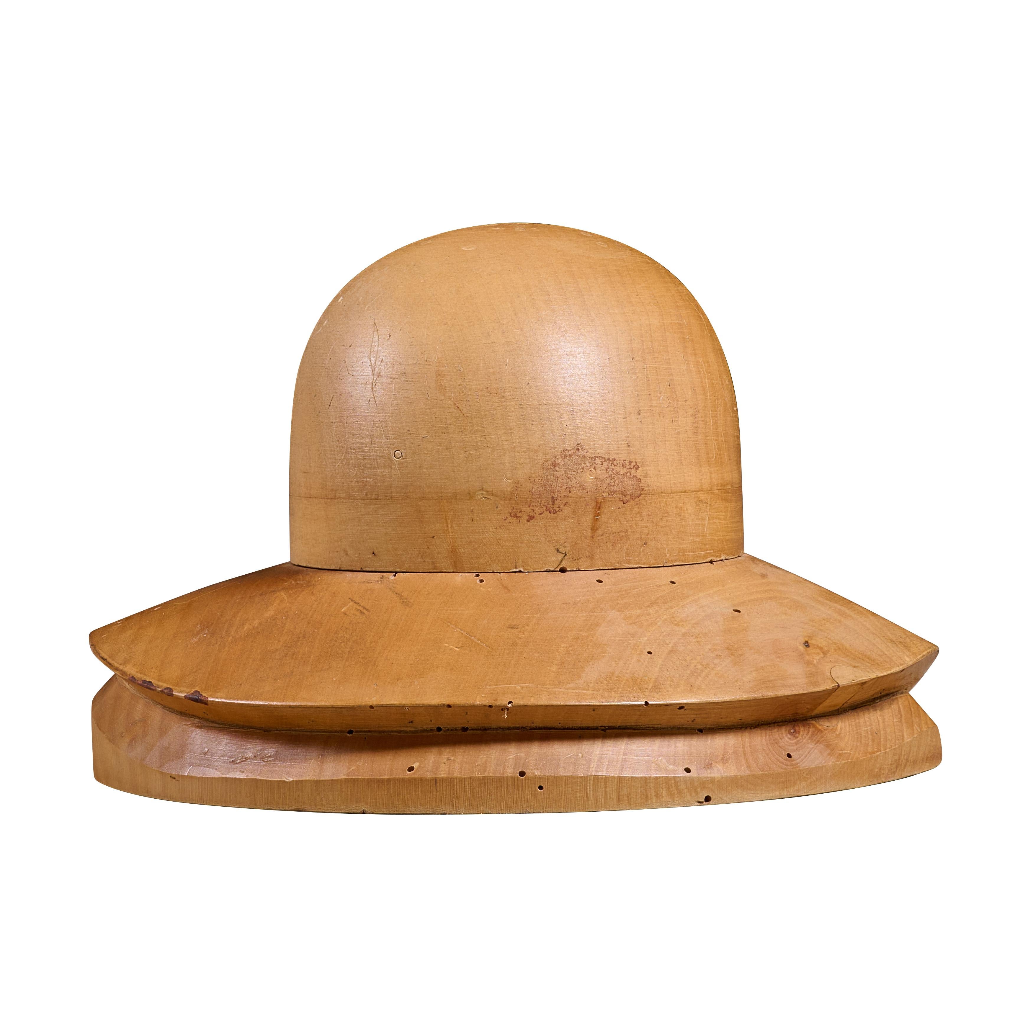 Puzzle Style Hat Mold In Good Condition For Sale In Chicago, IL