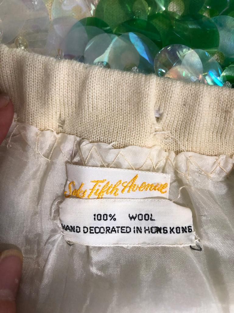  Saks Fifth Avenue, jupe et haut à sequins en laine tricotée ivoire, 1960 en vente 1