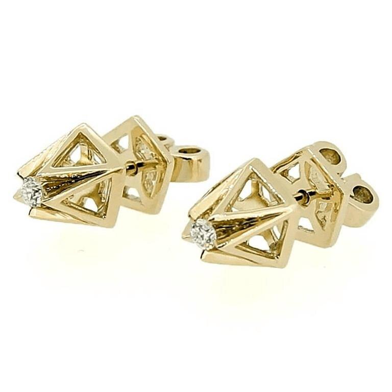 Round Cut Pyramid Diamond Gold Stud Earrings For Sale
