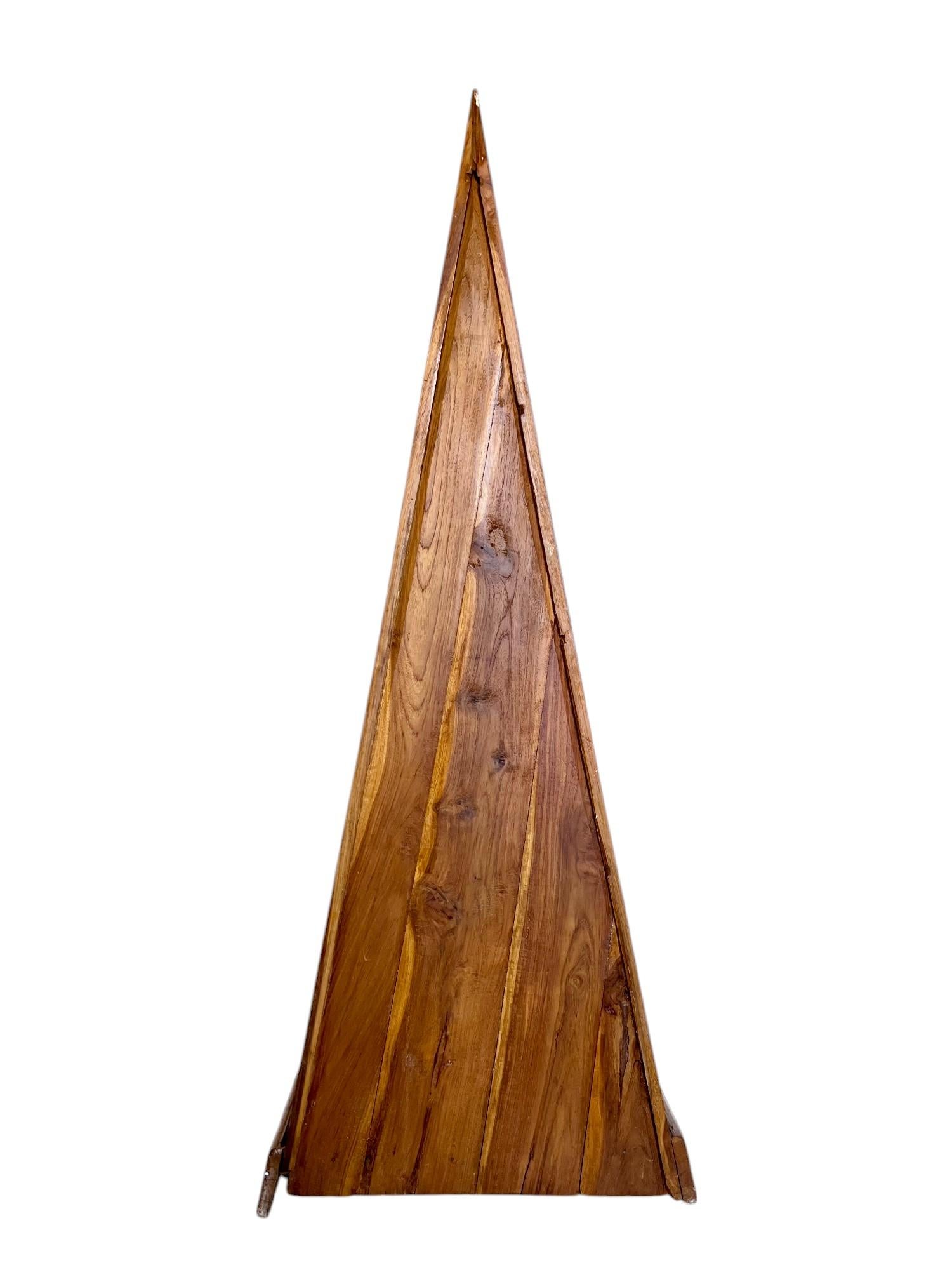 Cassettiera Pyramid Form Wood, anni '90 in vendita 5