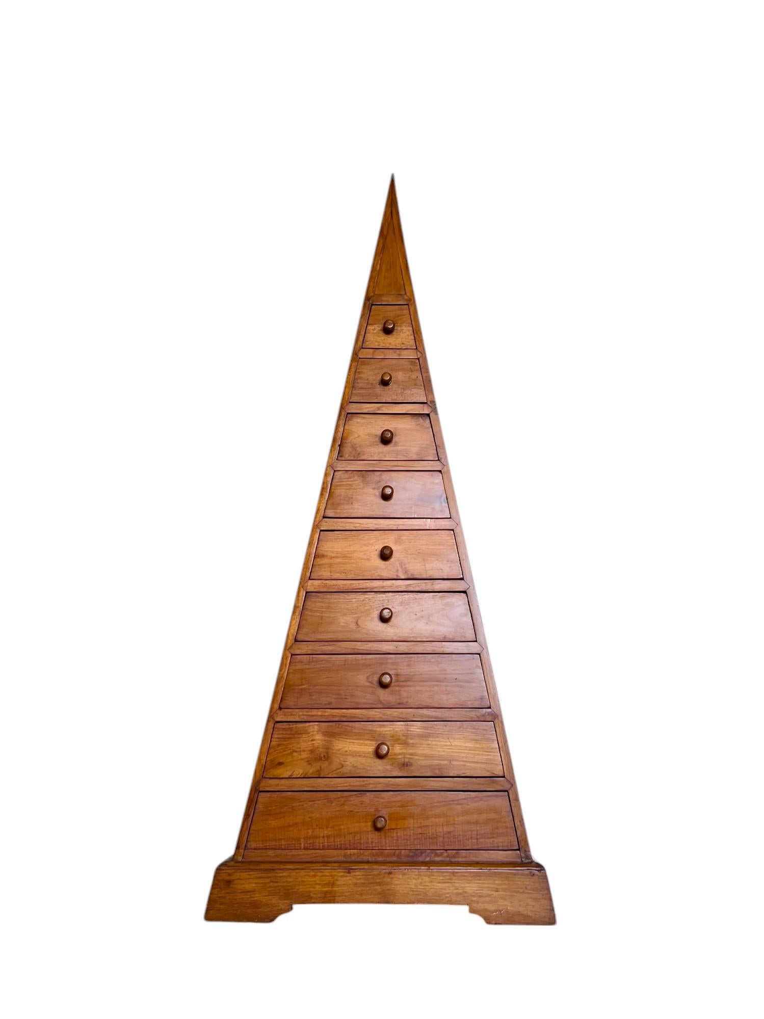 Cassettiera Pyramid Form Wood, anni '90 in vendita 2