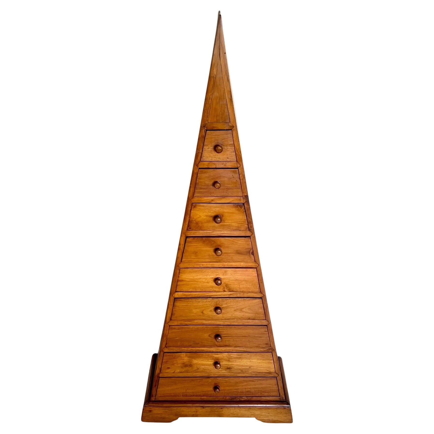 Kommode aus Holz in Pyramidenform, 1990er-Jahre