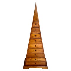 Kommode aus Holz in Pyramidenform, 1990er-Jahre