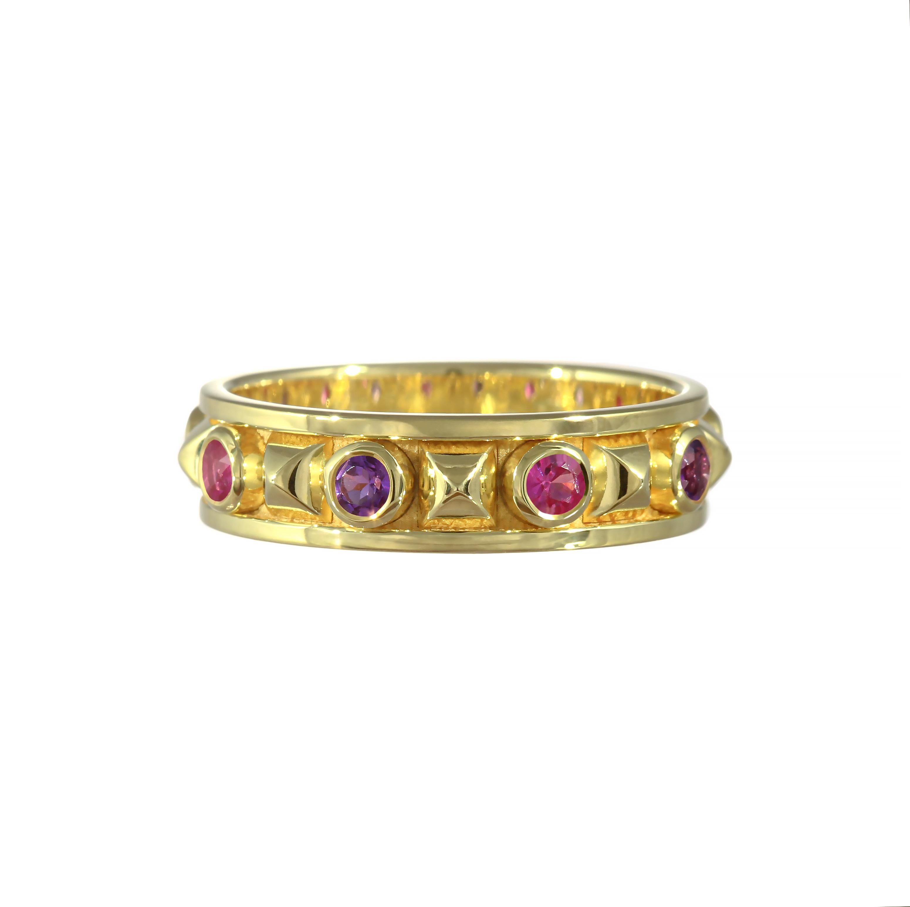 Round Cut Pyramid Gold Ring with Pink Sapphires and Amethysts For Sale