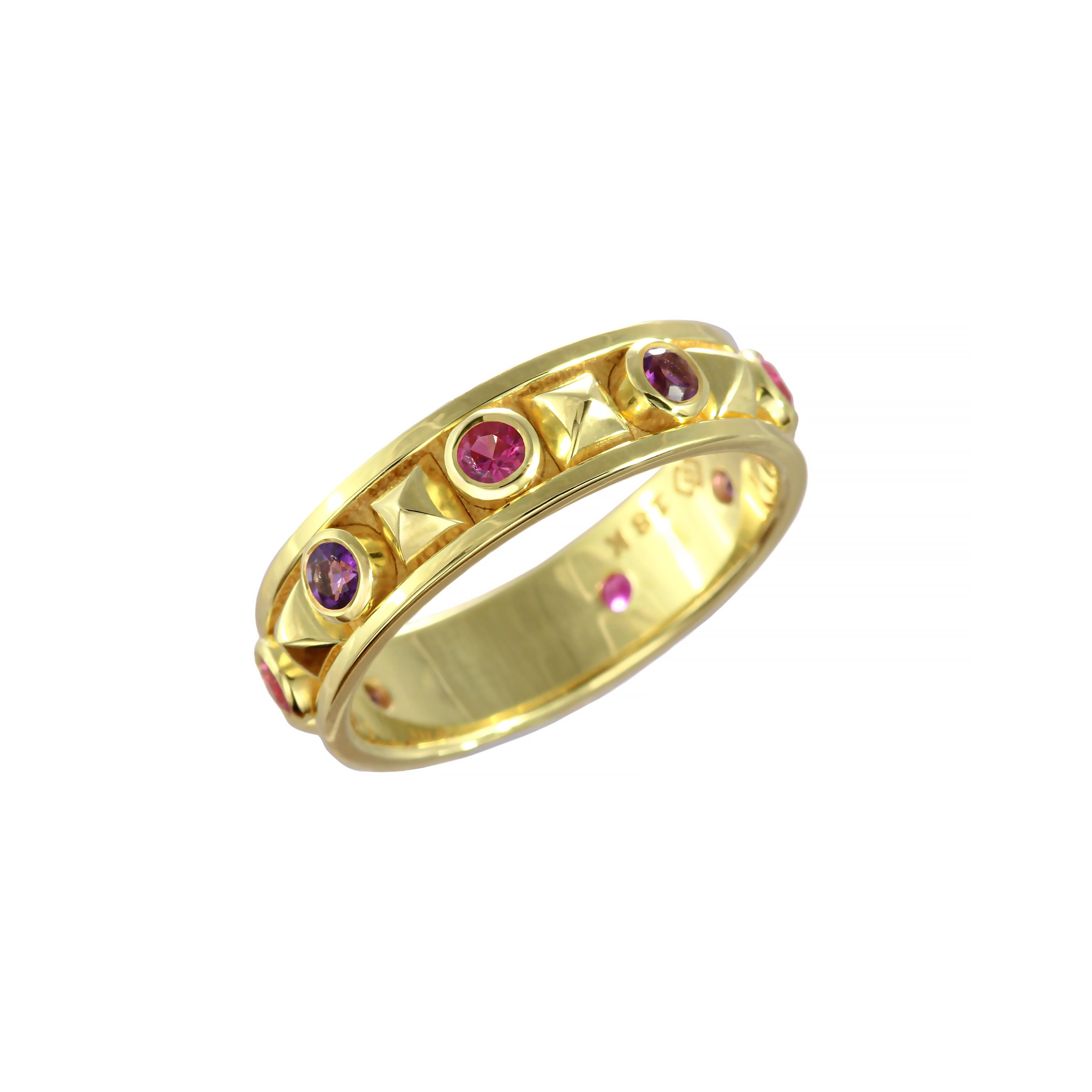 Pyramid Gold Ring with Pink Sapphires and Amethysts For Sale 1