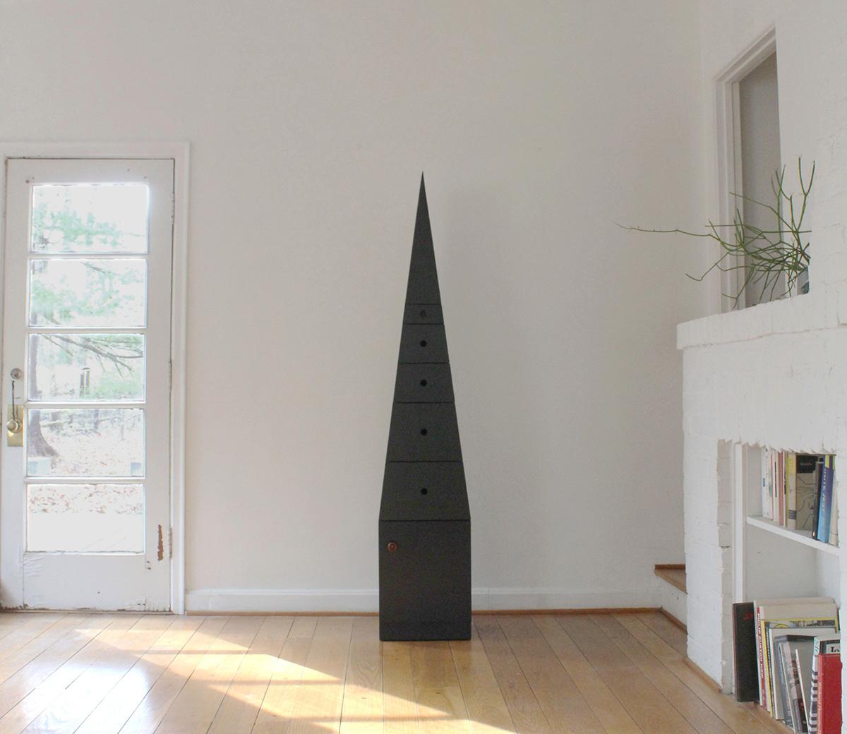 XXI secolo e contemporaneo Armadio a doghe Pyramid Oak con cassetti di Clay Brown in vendita