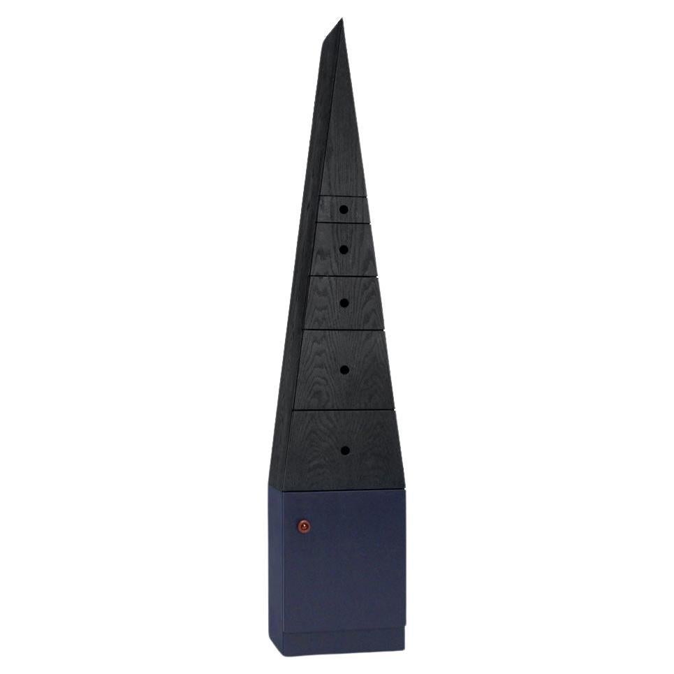 Meuble de rangement pyramidal en chêne avec tiroirs par Clay Brown