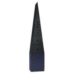 Meuble de rangement pyramidal en chêne avec tiroirs par Clay Brown