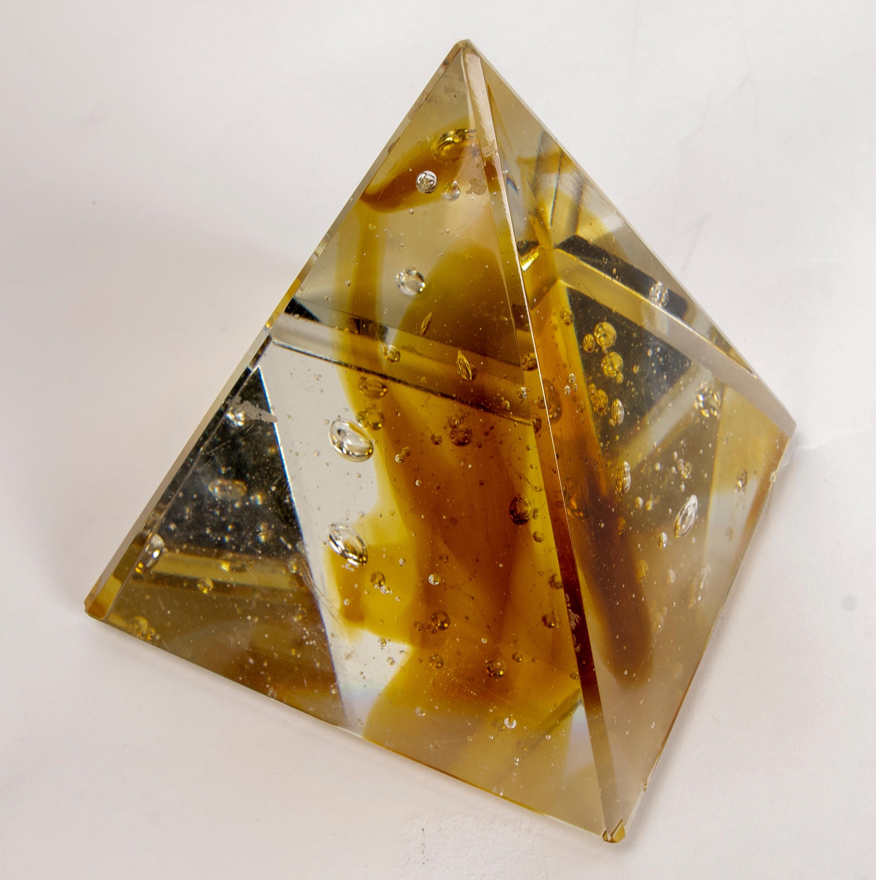Pyramid-Shaped Glass Paperweight For Sale 7