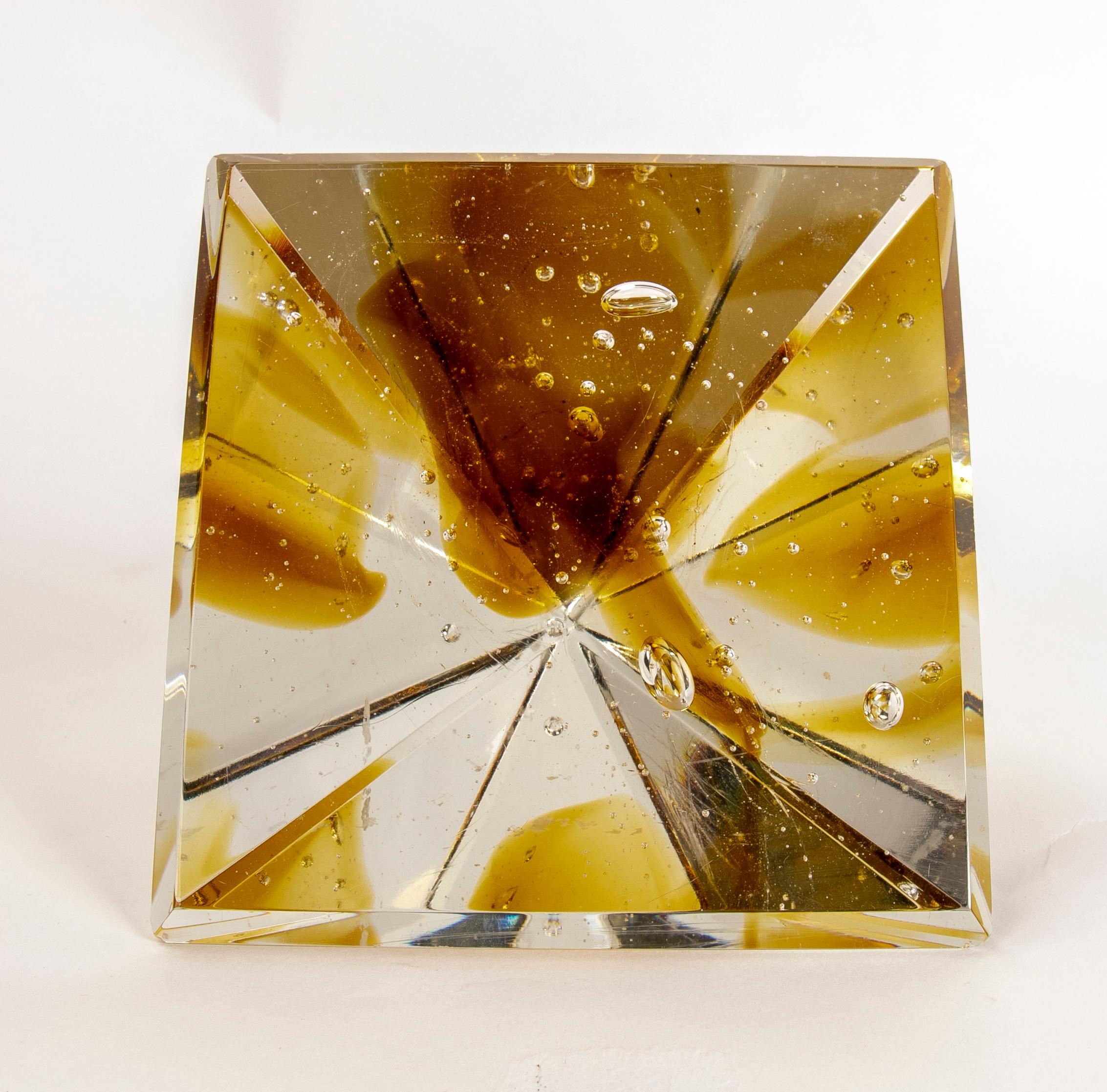 Pyramid-Shaped Glass Paperweight For Sale 2