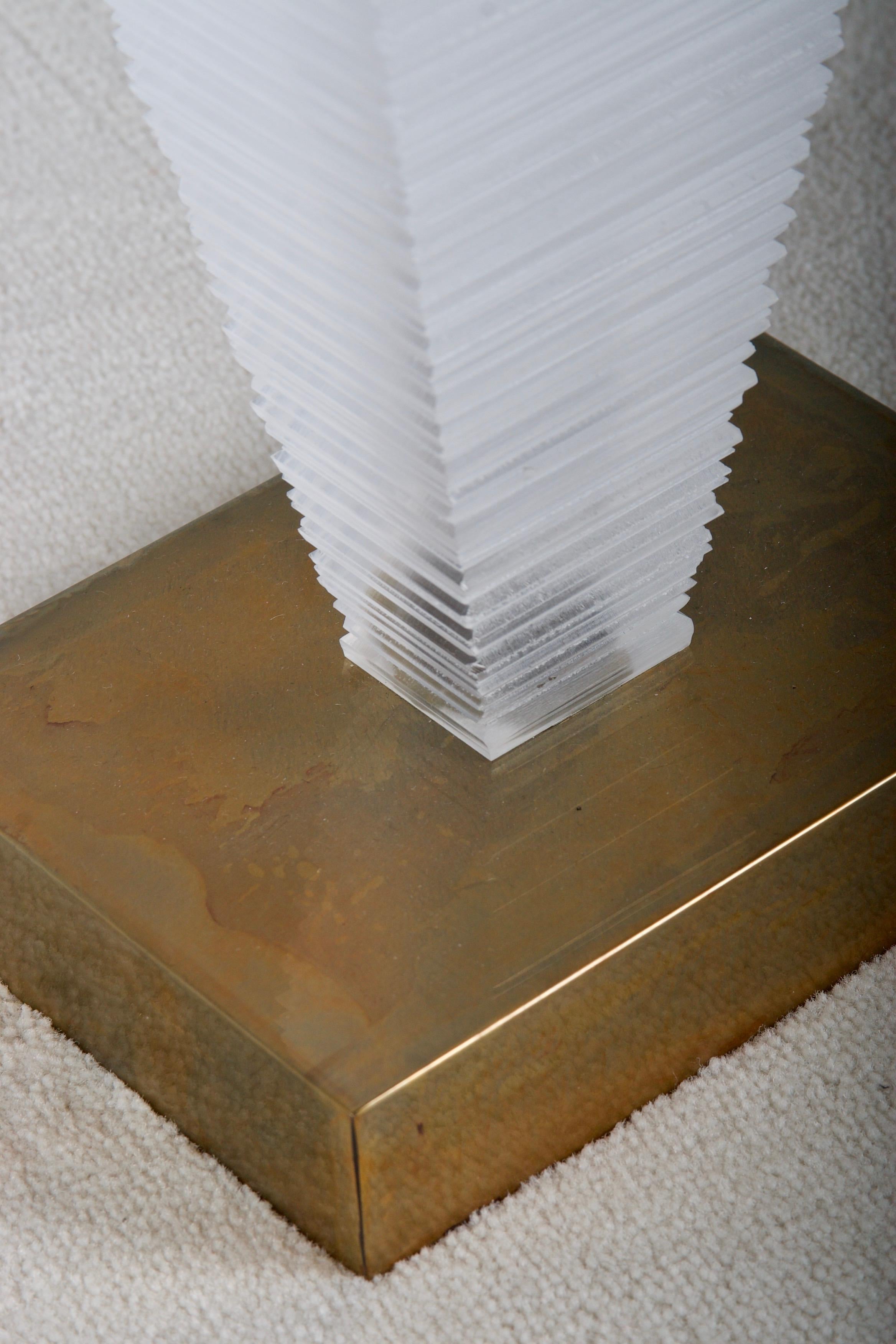 American Small occasional Table in lucite, pyramid shaped, with fine incised detail
