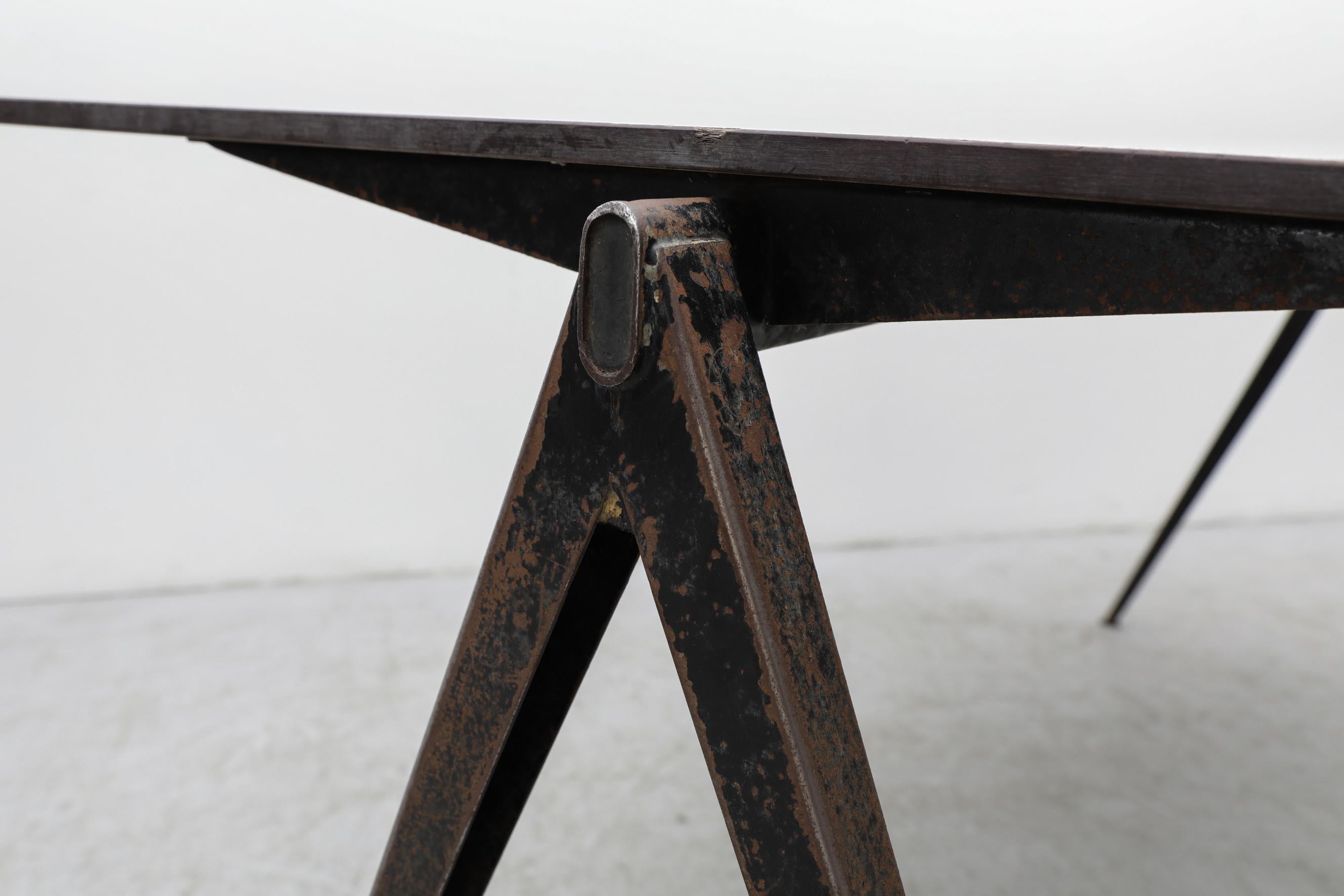 Pyramid Table by Wim Rietveld for Ahrend de Cirkel 5