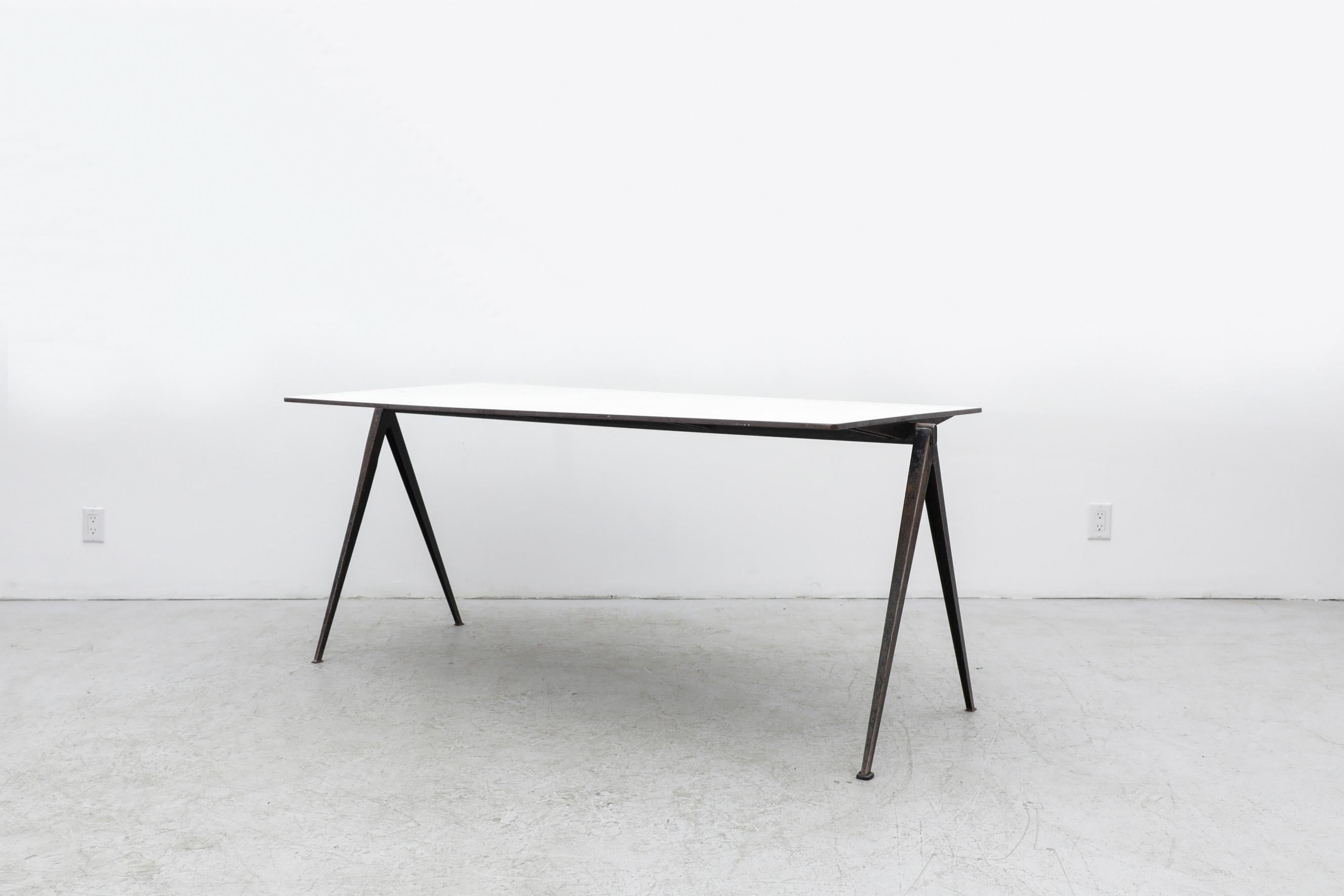Pyramid Table by Wim Rietveld for Ahrend de Cirkel In Good Condition In Los Angeles, CA