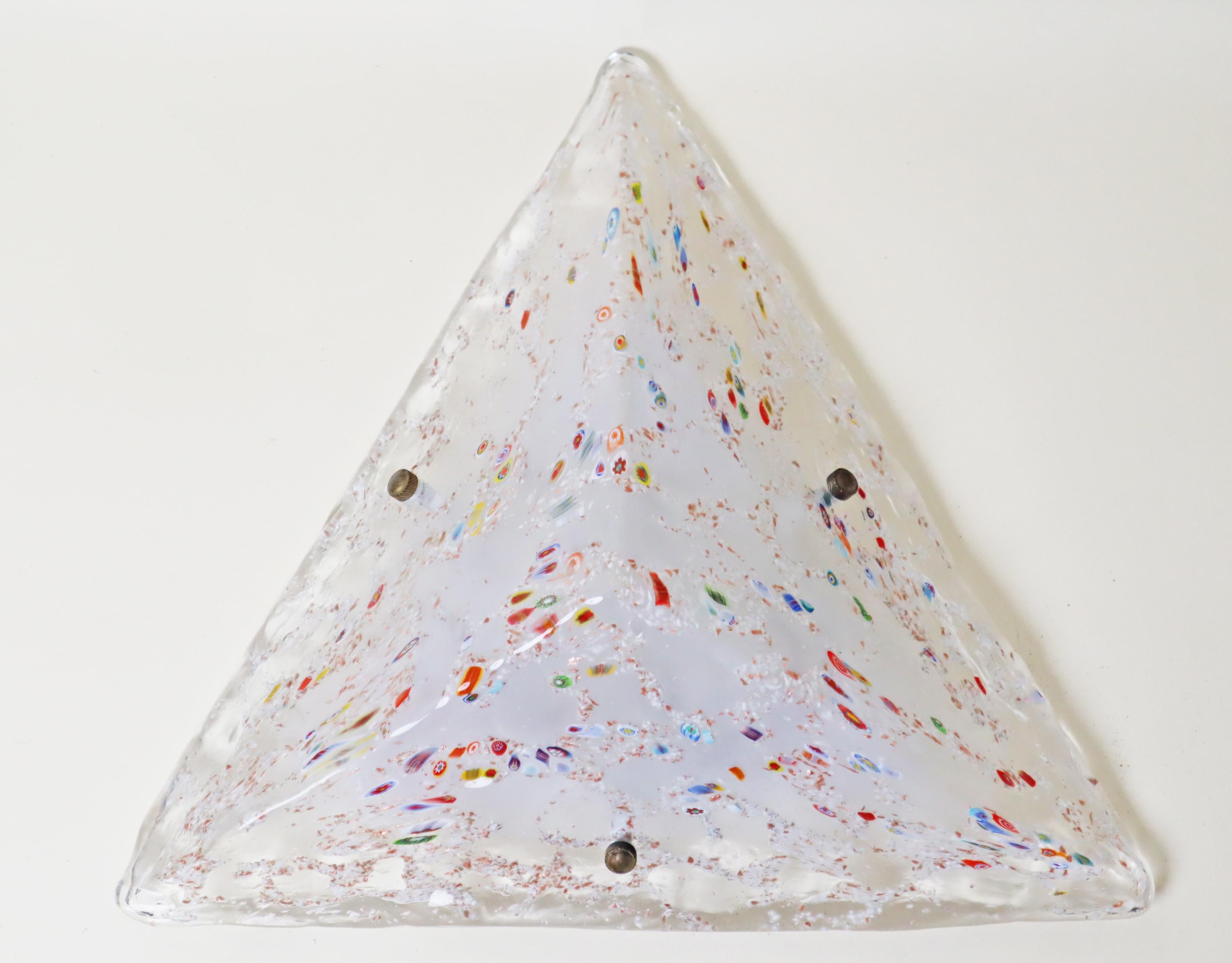 Pyramide Wand- oder Deckenleuchte aus Murano Glas (Ende des 20. Jahrhunderts) im Angebot