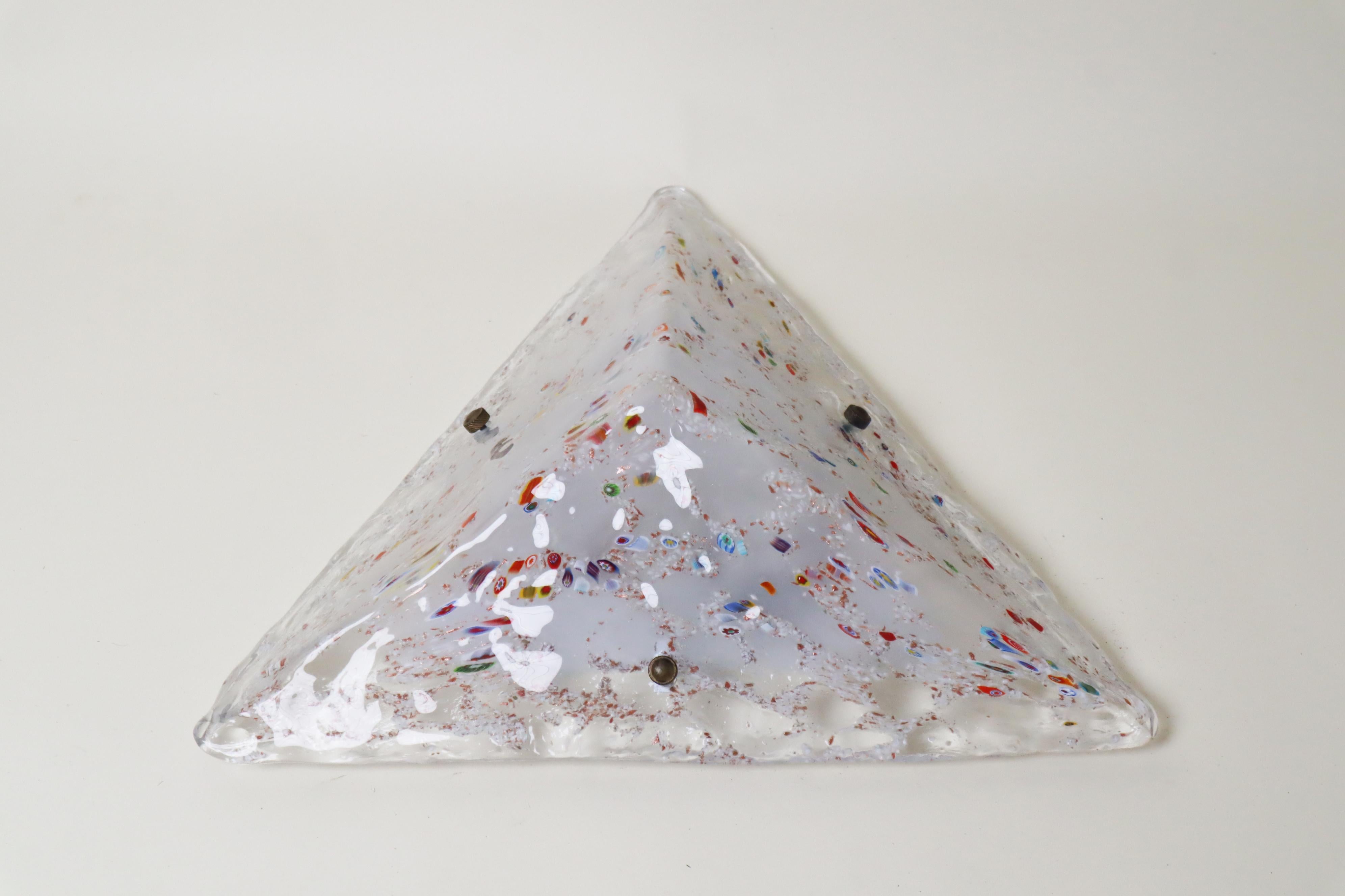 Pyramide Wand- oder Deckenleuchte aus Murano Glas (Muranoglas) im Angebot