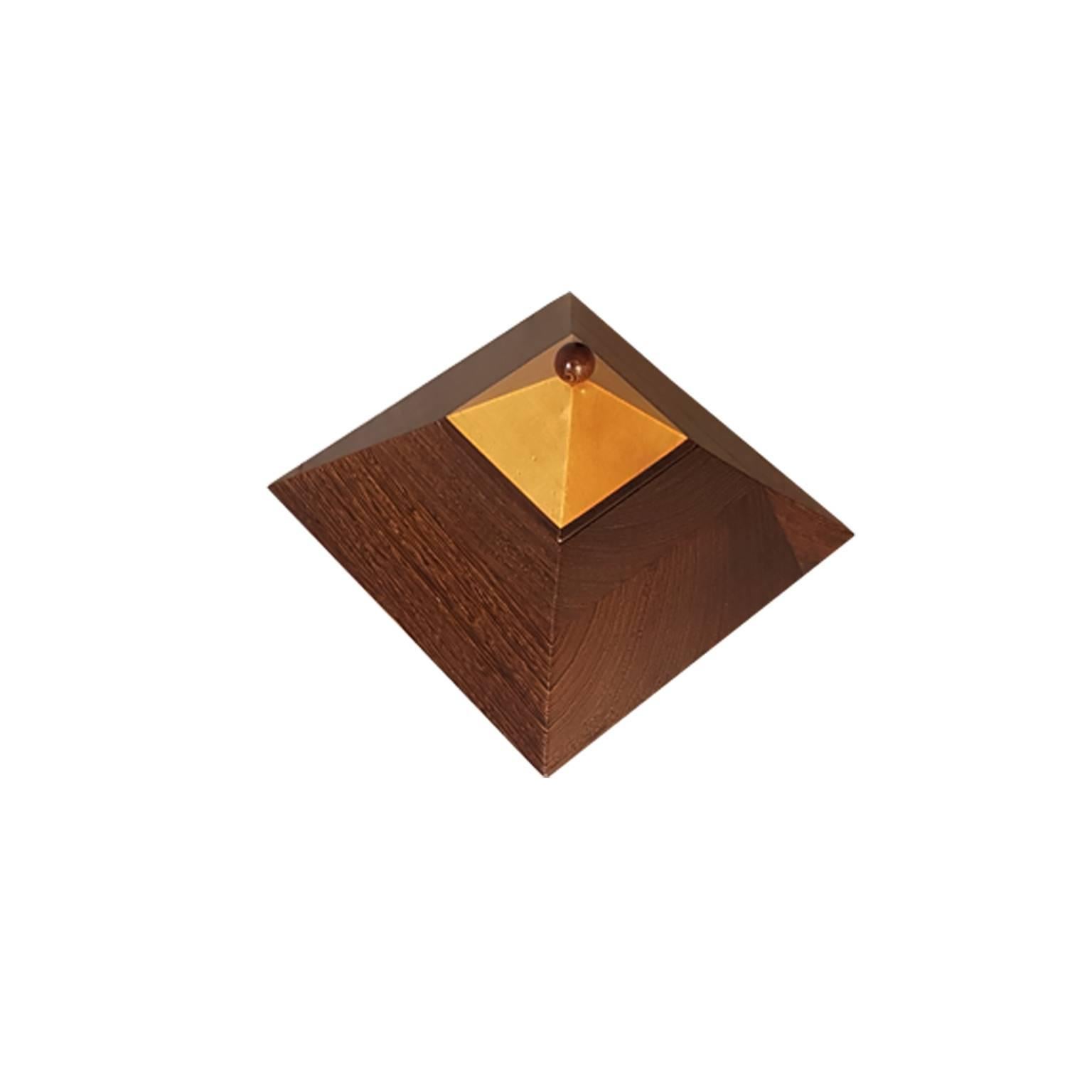 Scandinavian Natural Maple and Wengè Wood Pyramidal Box, Late 20th Century, 1980 3