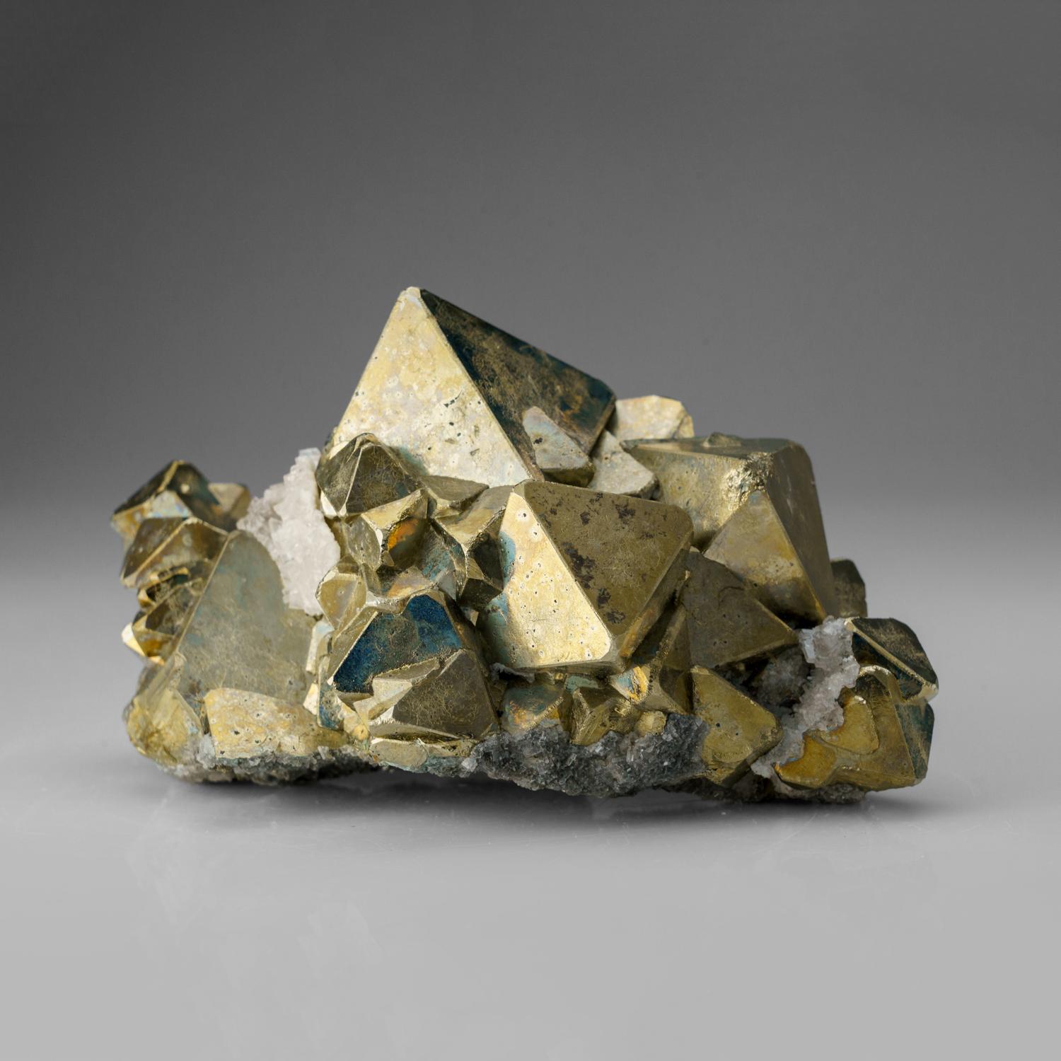 20th Century Pyramidal Pyrite from Quiruvilca District, La Libertad Department, Peru For Sale