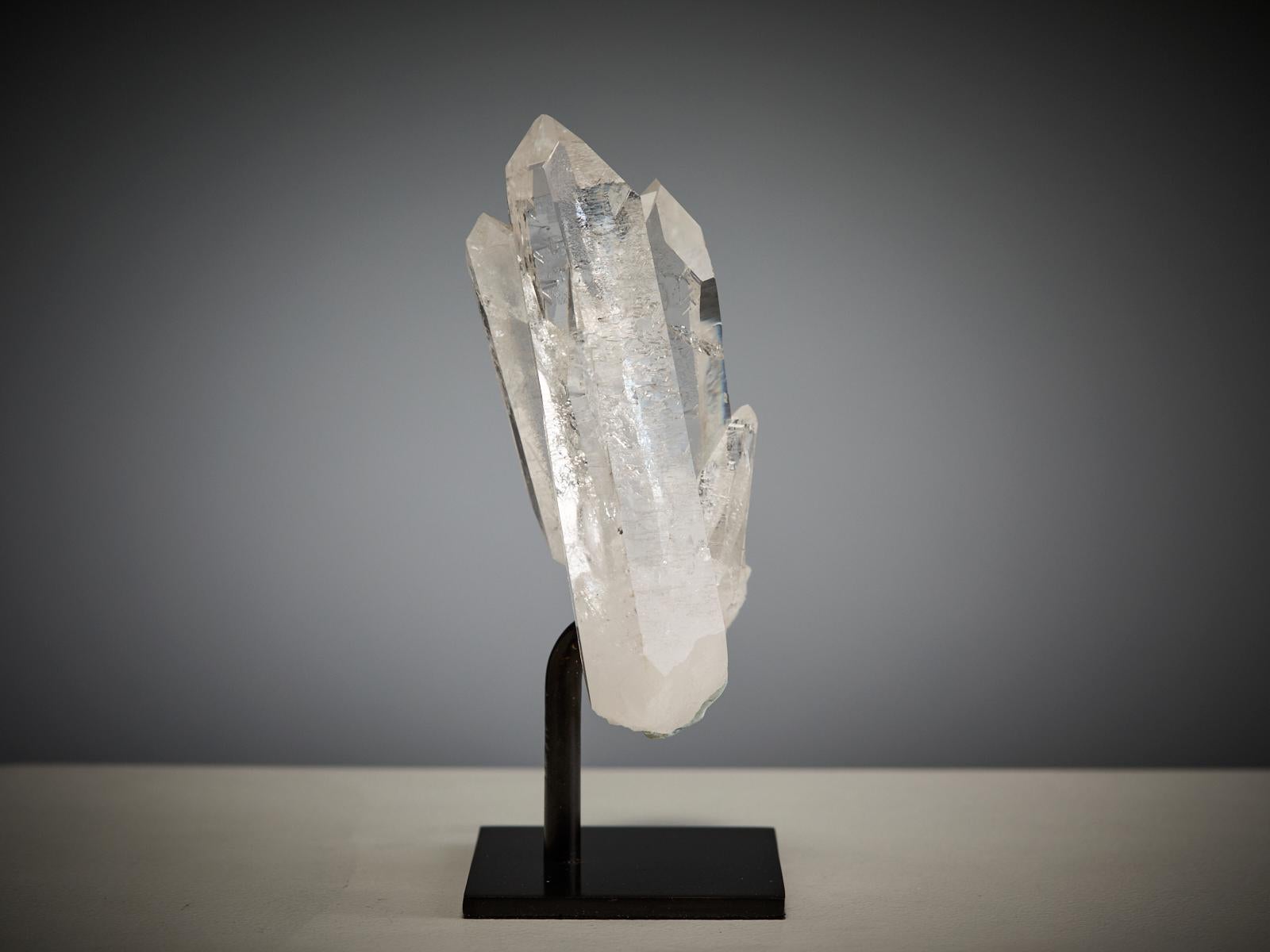Pyramidal Quartz Cluster im Angebot 5