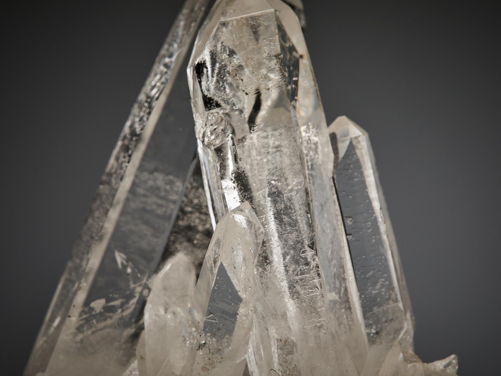 Pyramidal Quartz Cluster im Angebot 7