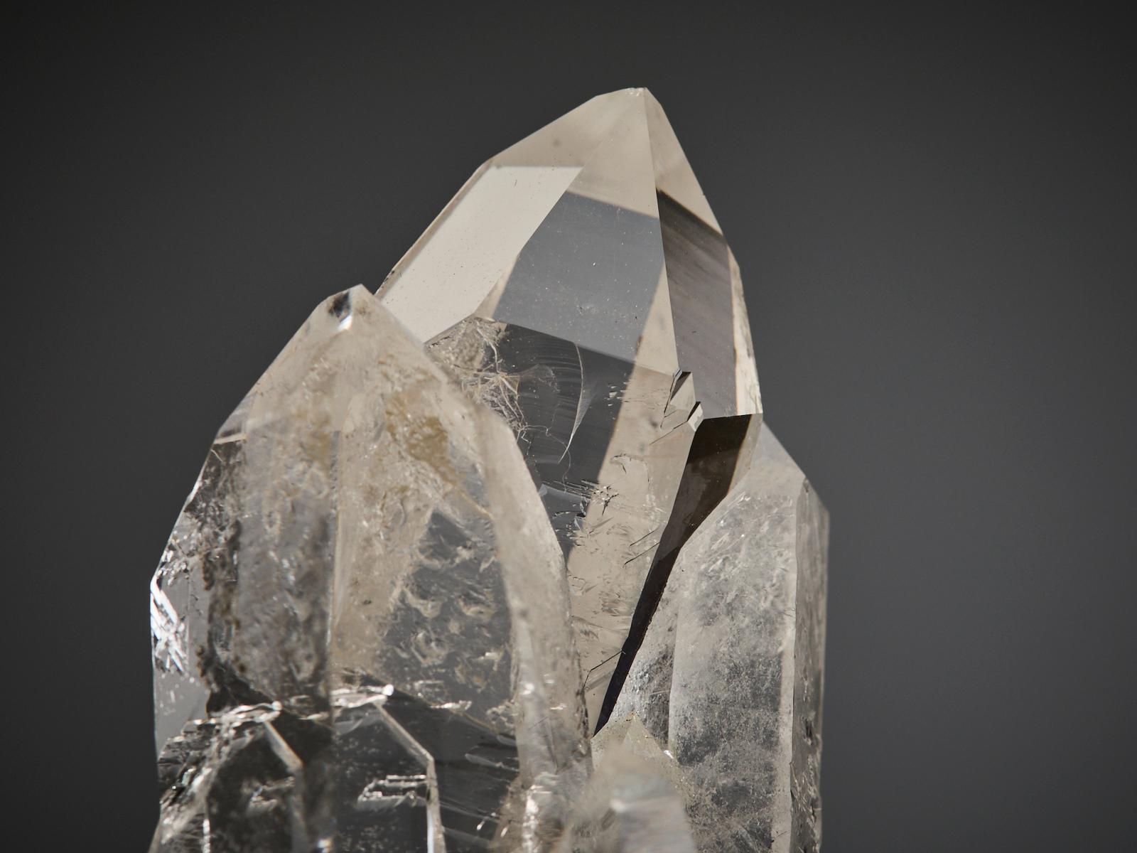 Pyramidal Quartz Cluster im Angebot 8