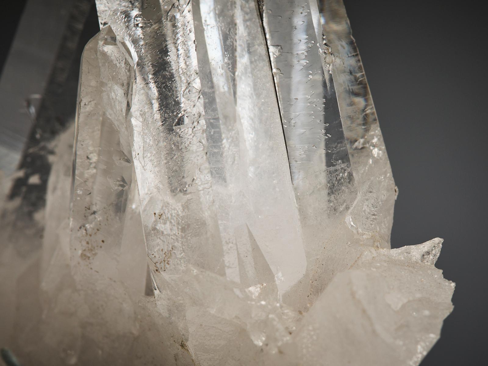 Pyramidal Quartz Cluster im Angebot 10