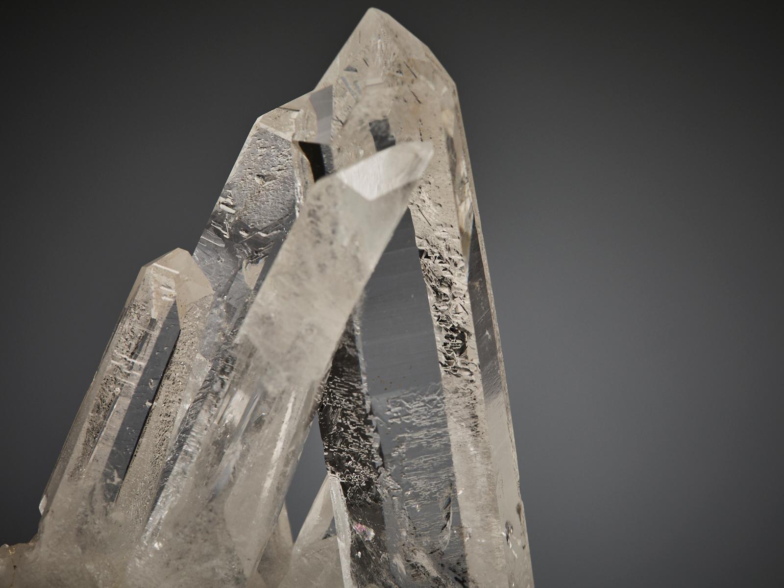 Pyramidal Quartz Cluster im Angebot 11