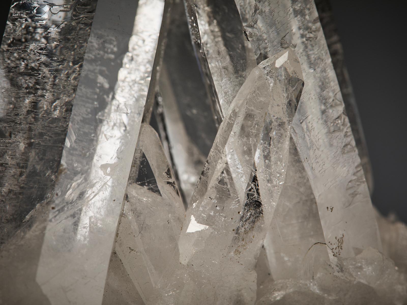 Pyramidal Quartz Cluster im Angebot 13