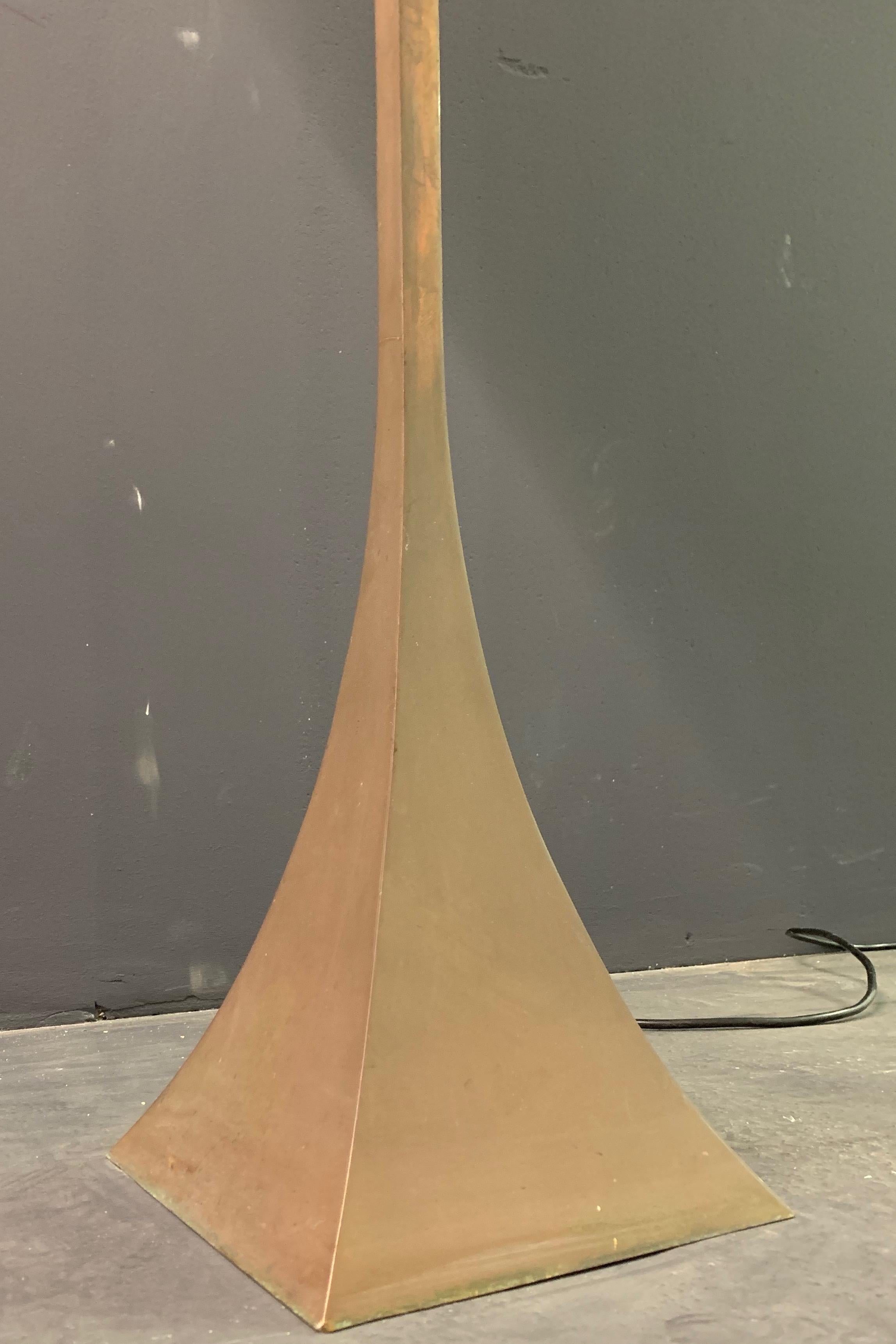 Pyramide Brass Floor Lamp with Amazing Patina In Fair Condition For Sale In Munich, DE