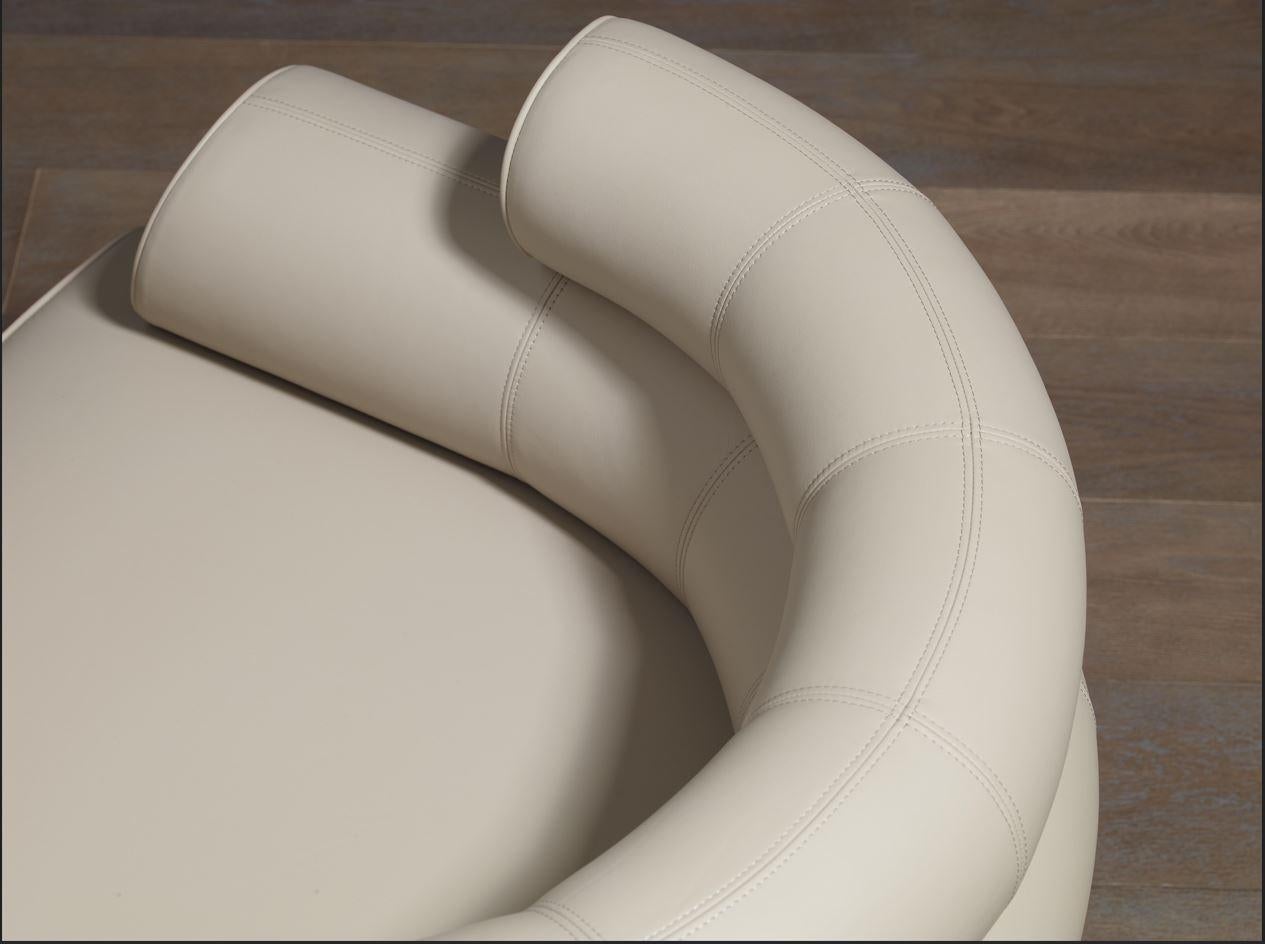 Pyrer Sessel (Moderne) im Angebot