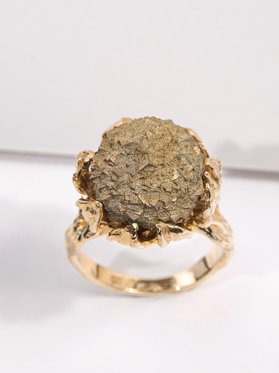 Pyrite Ball Yellow Gold Ring Uncut Stone Art Nouveau Style Flower Petals For Sale 8