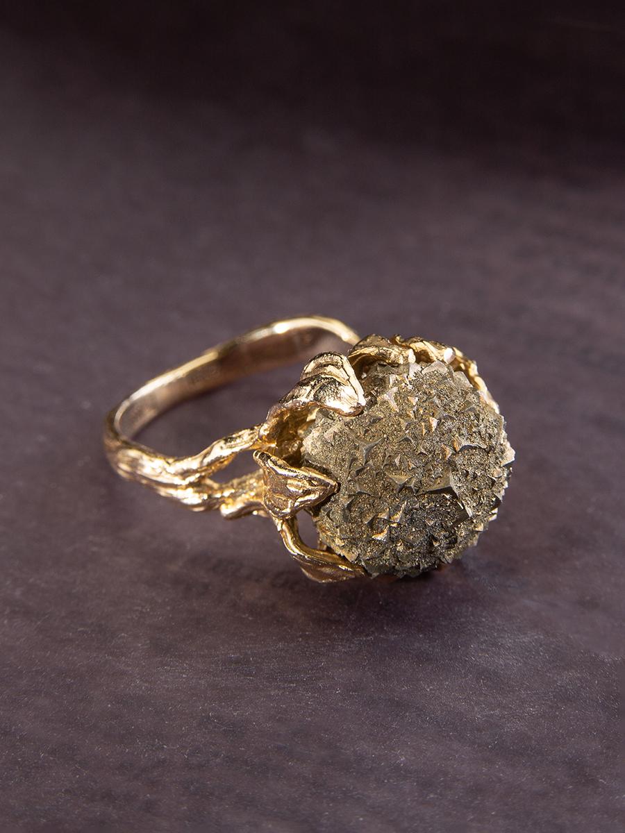 Pyrite Ball Yellow Gold Ring Uncut Stone Art Nouveau Style Flower Petals For Sale 3