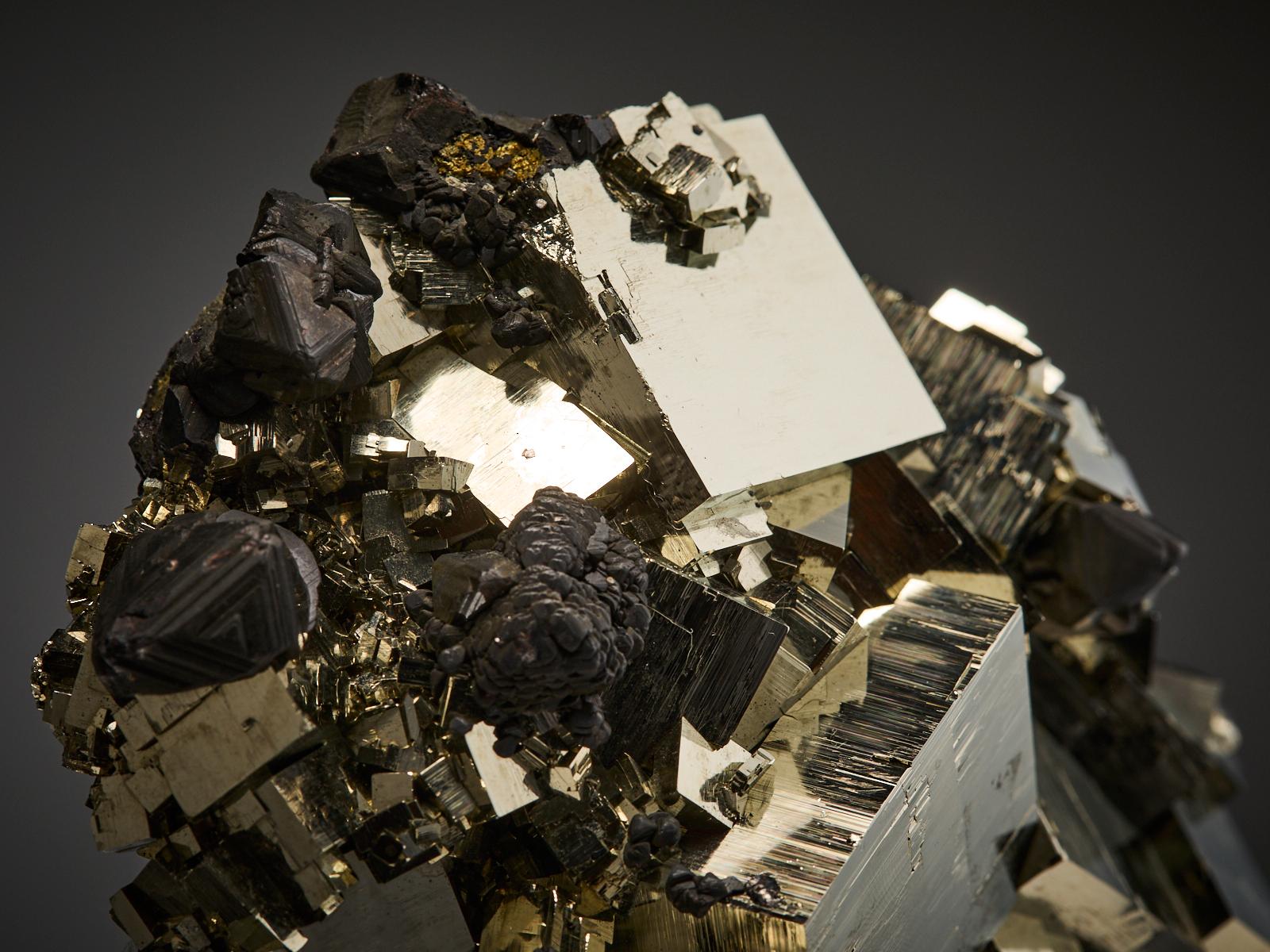 Pyrite Cluster im Angebot 5