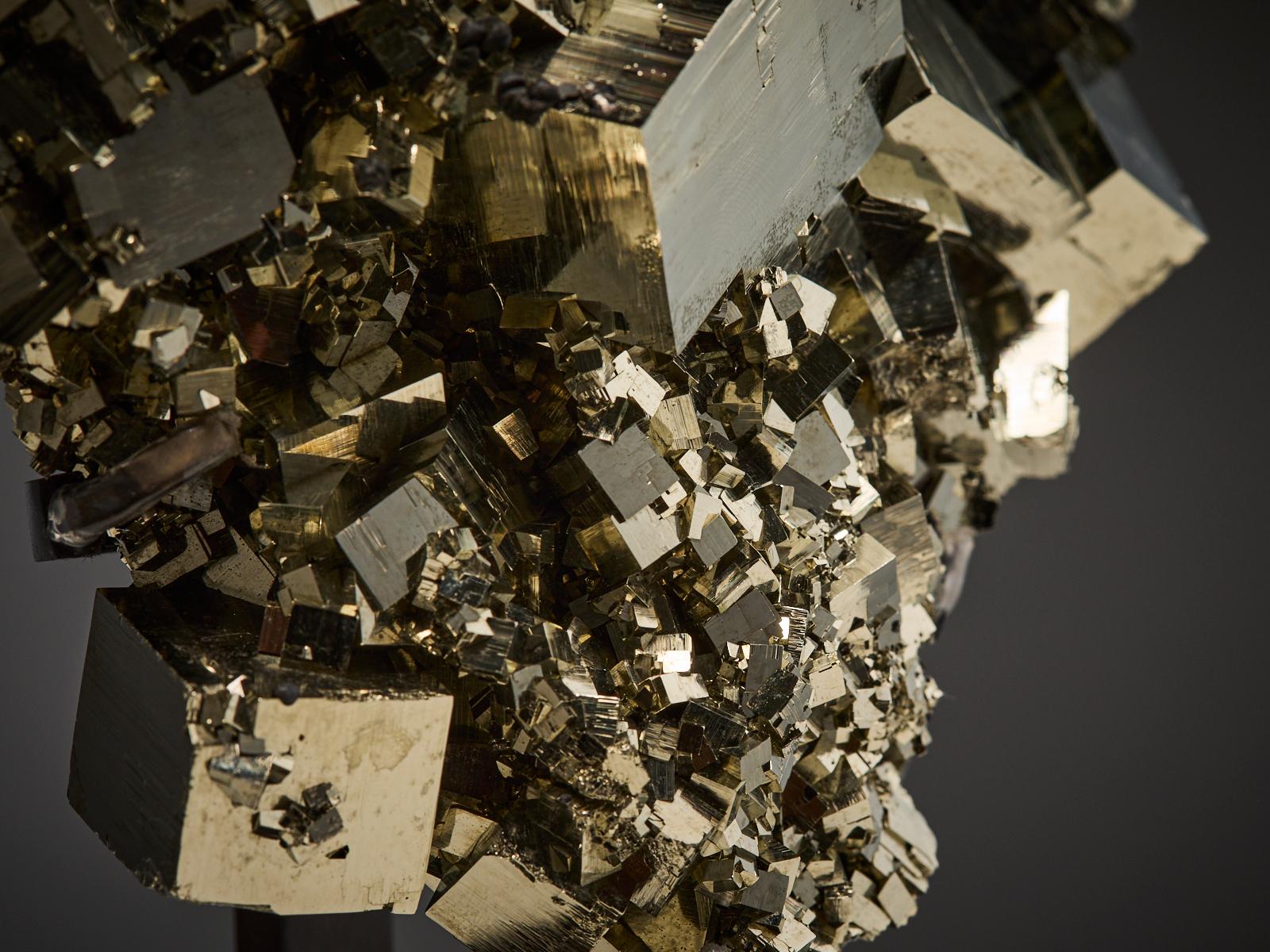 Pyrite Cluster im Angebot 6