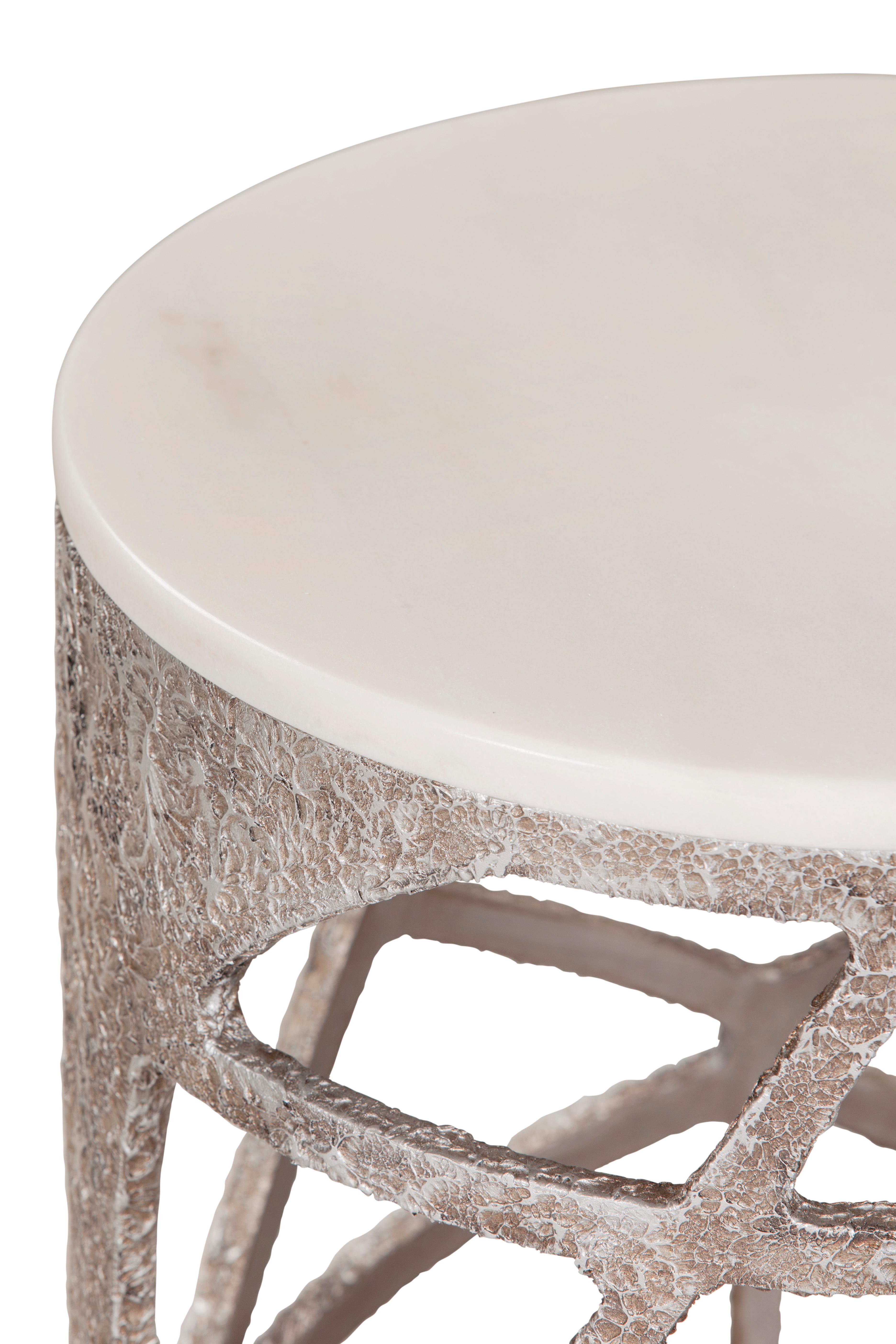Art-Déco-Beistelltisch aus Pyrit, Calacatta-Marmor, handgefertigt in Portugal von Greenapple (Moderne) im Angebot