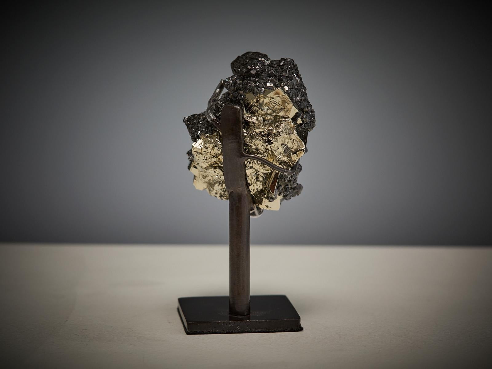Pyrite with Hematite im Angebot 4