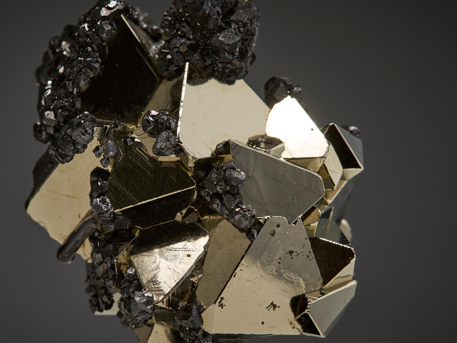 Pyrite with Hematite im Angebot 8