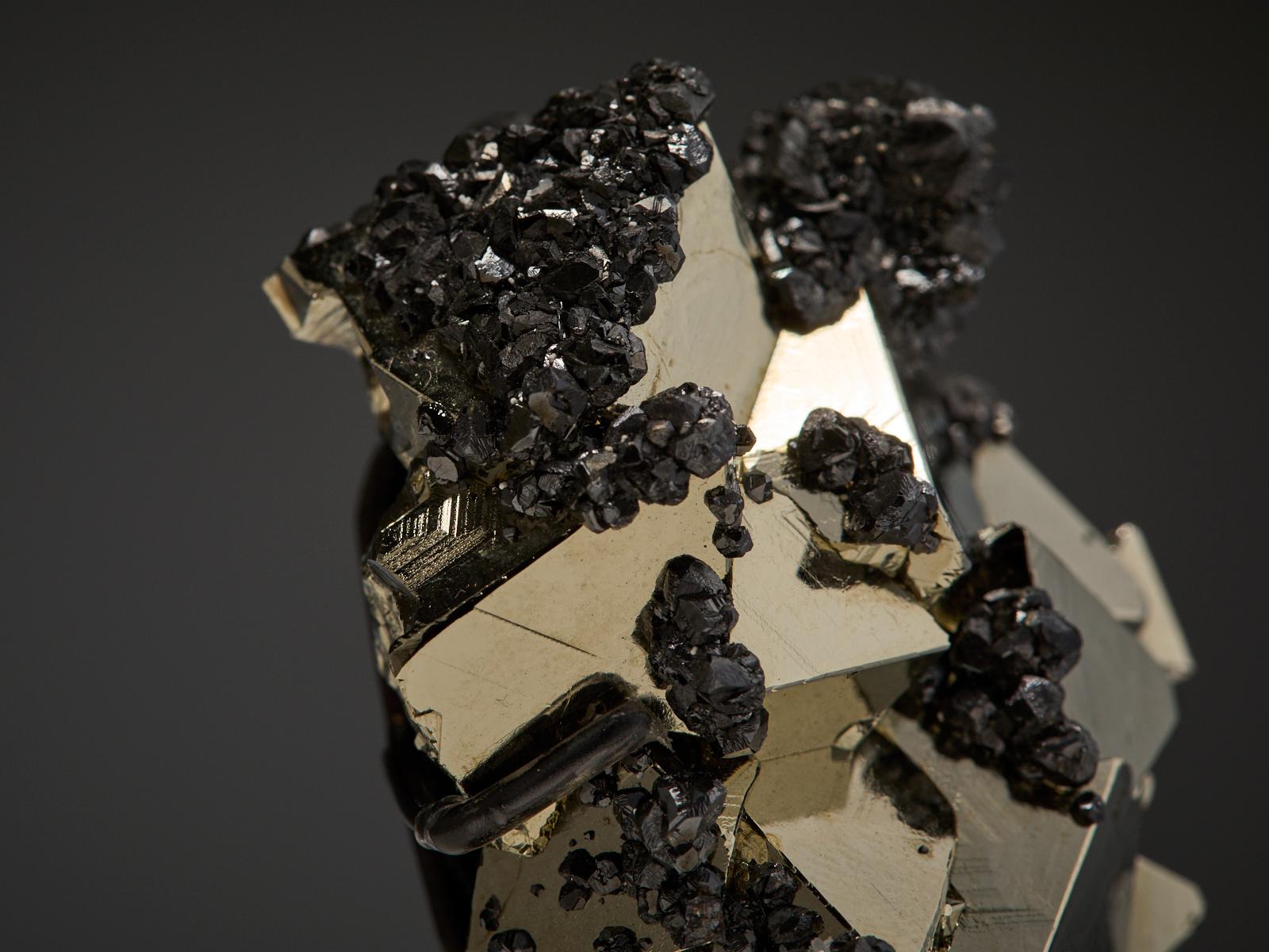 Pyrite with Hematite im Angebot 9