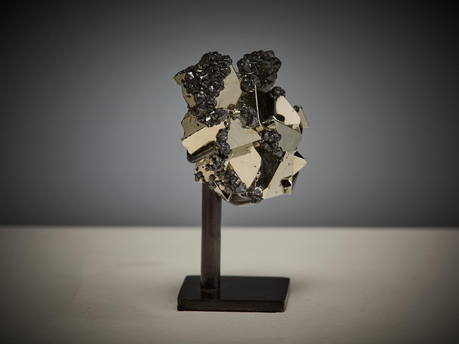 Pyrite with Hematite (18. Jahrhundert und früher) im Angebot