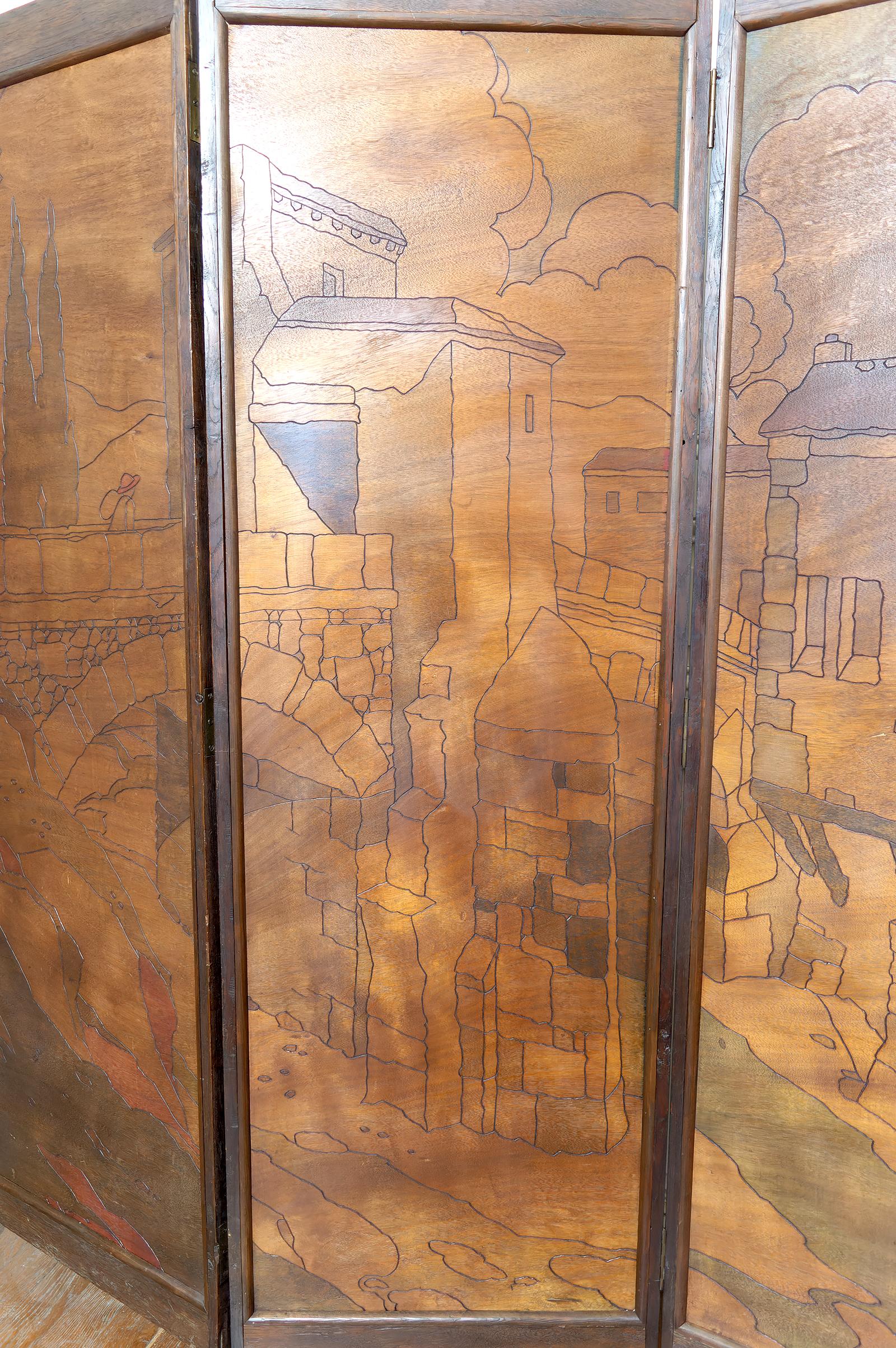 Sculpté Écran pyrogravé - Paysage urbain méditerranéen médiéval, Art Nouveau / Art Déco en vente