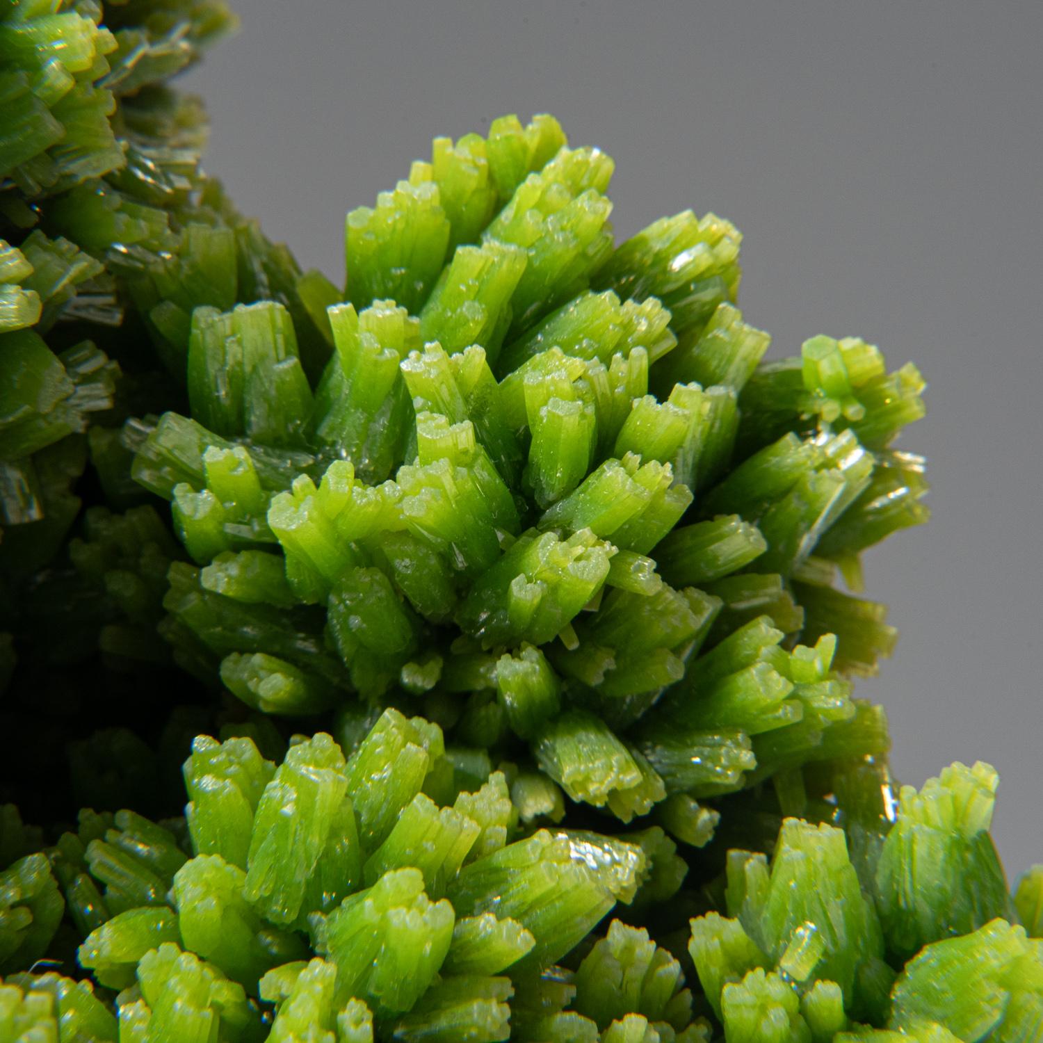 Crystal Pyromorphite from Daoping Mine, Yangshuo, Guangxi, China For Sale