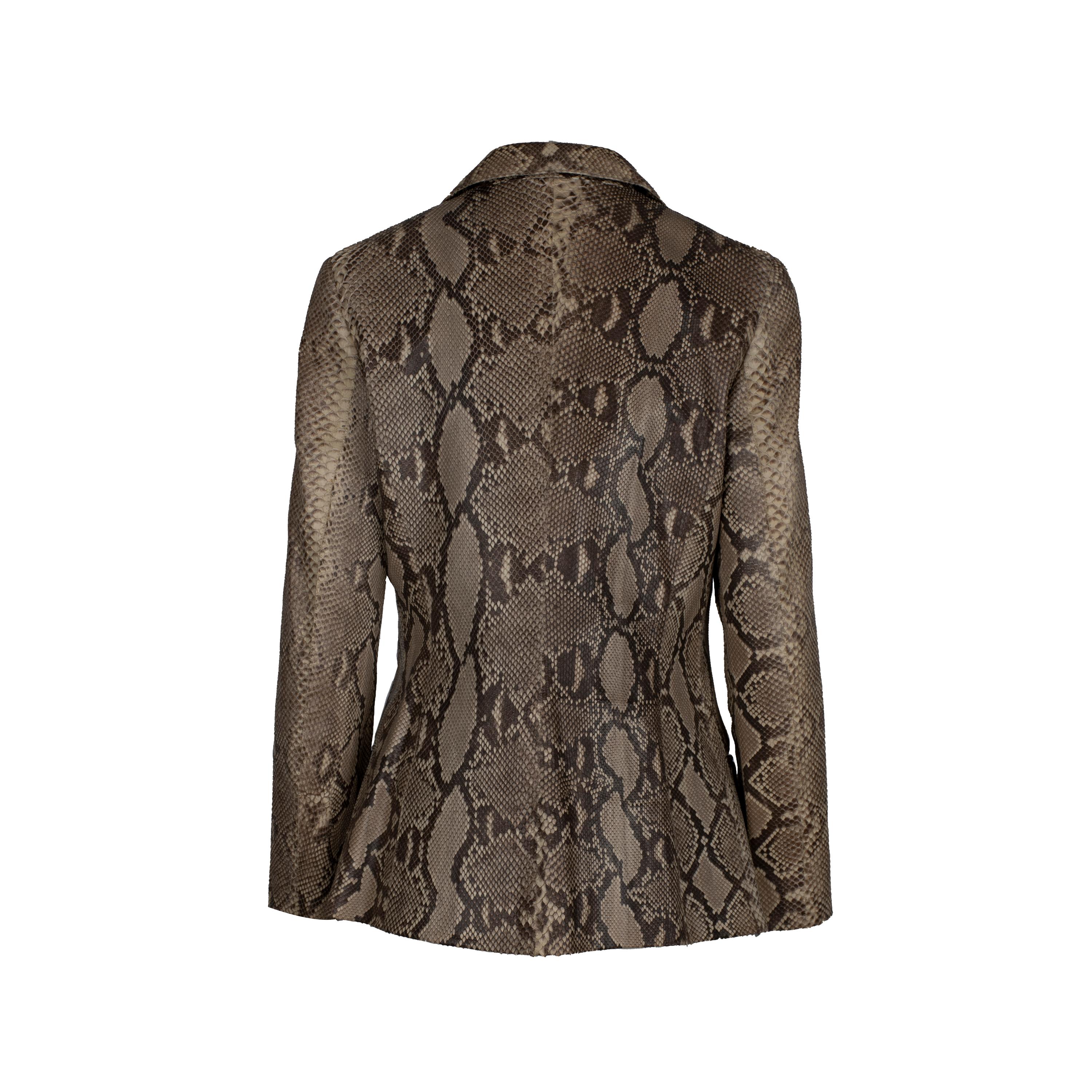 Gianfranco Ferré brown python notch lapel blazer jacket, buttons fastening, frontal pocket.

Total length:70 cm
 Measure sleeves:61 cm
 Bust:47 cm 
Shoulders: 41 cm