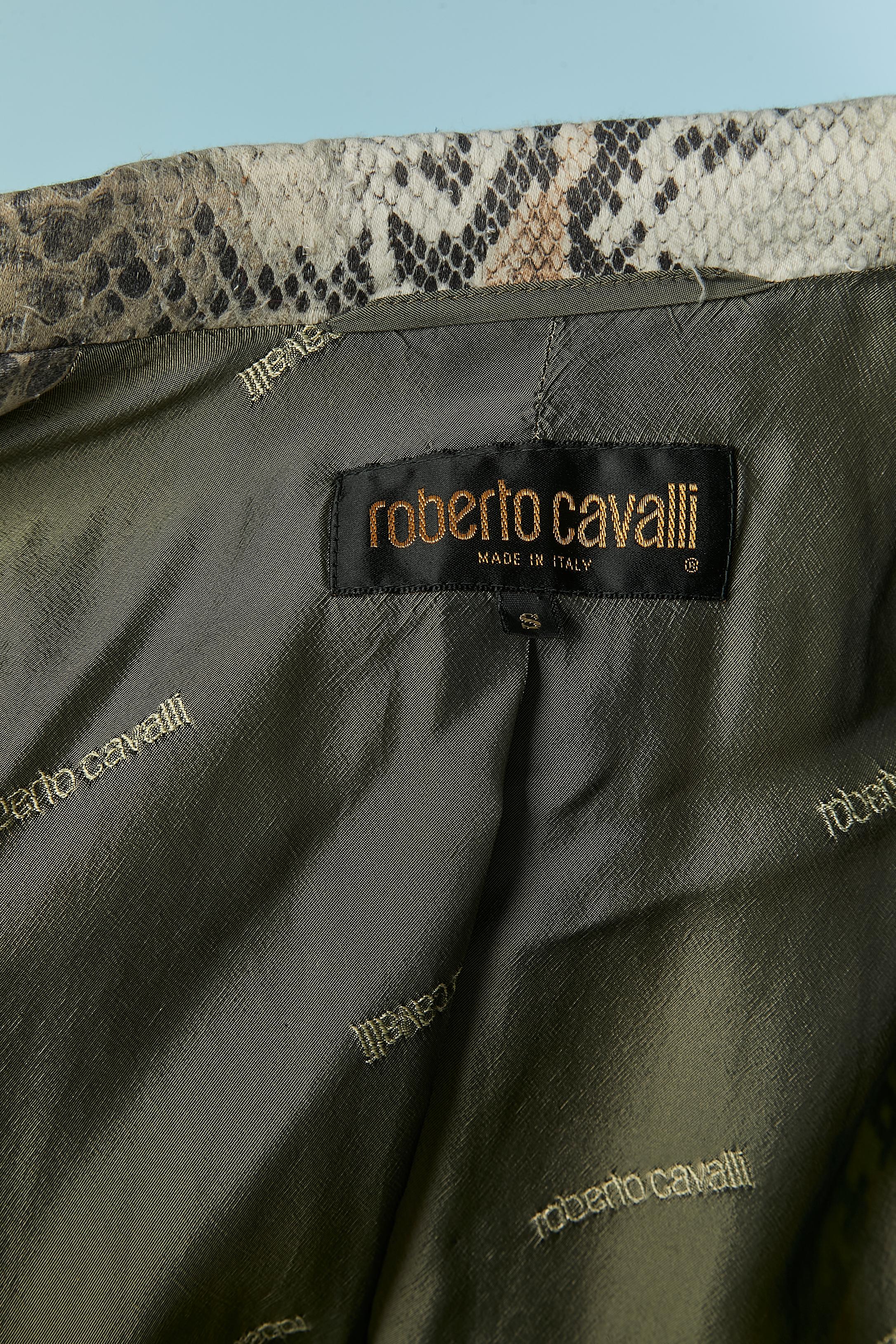 Veste à simple boutonnage imprimée en python Roberto Cavalli en vente 5