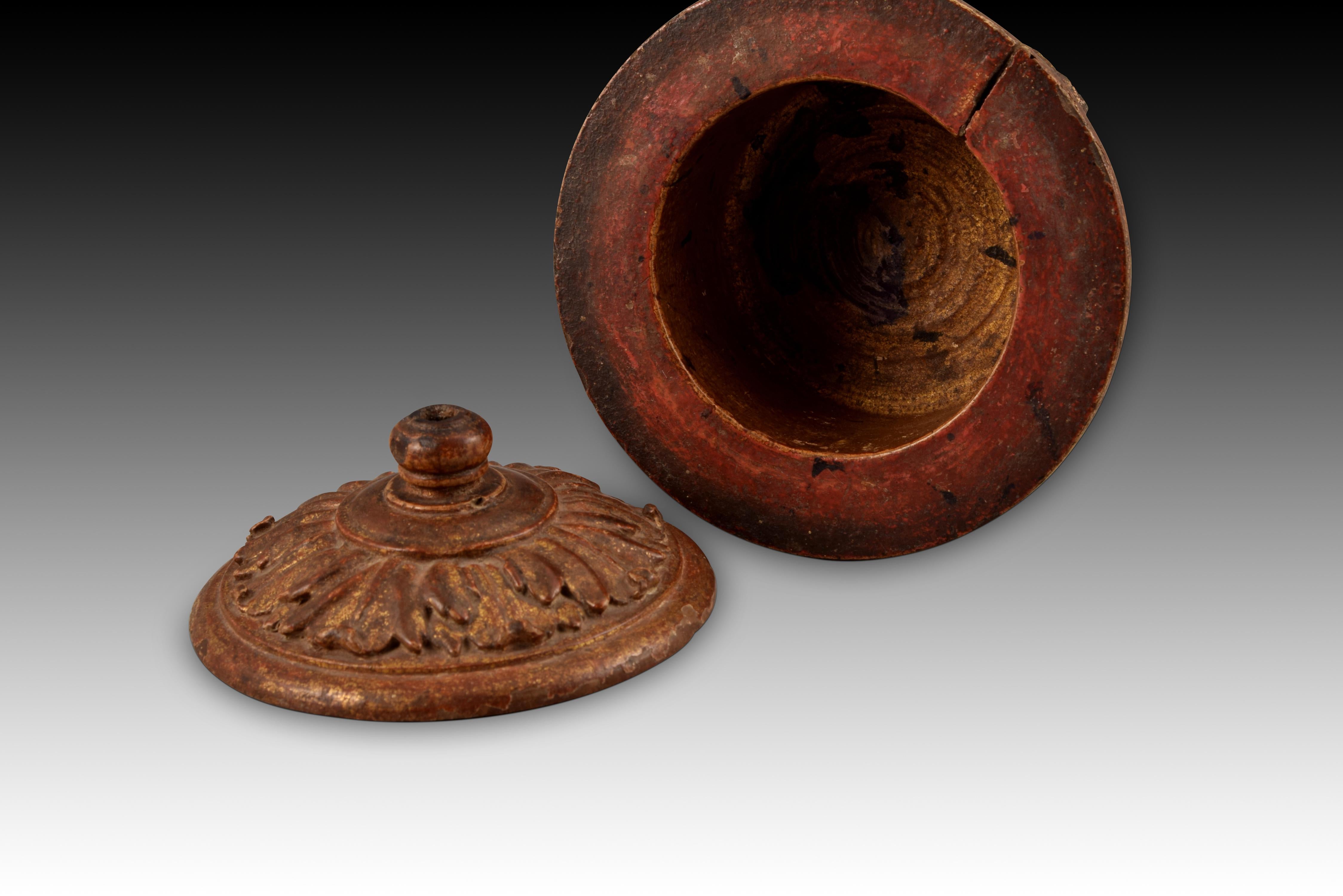 18th Century and Earlier Pyx. Carved and Polychrome Wood, Spanish School, 16th Century For Sale