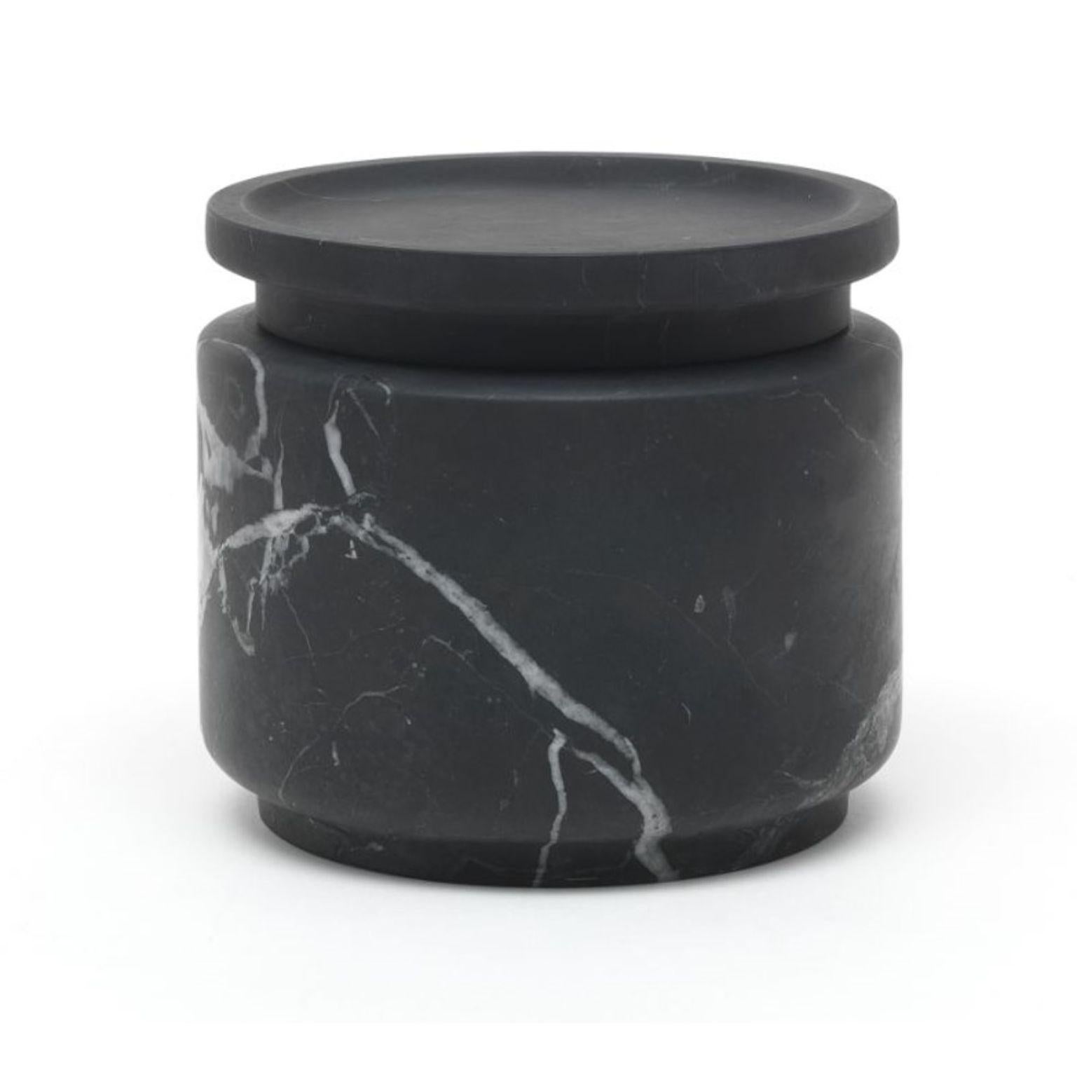 Pyxis, Small Pot, Black by Ivan Colominas In New Condition For Sale In Geneve, CH