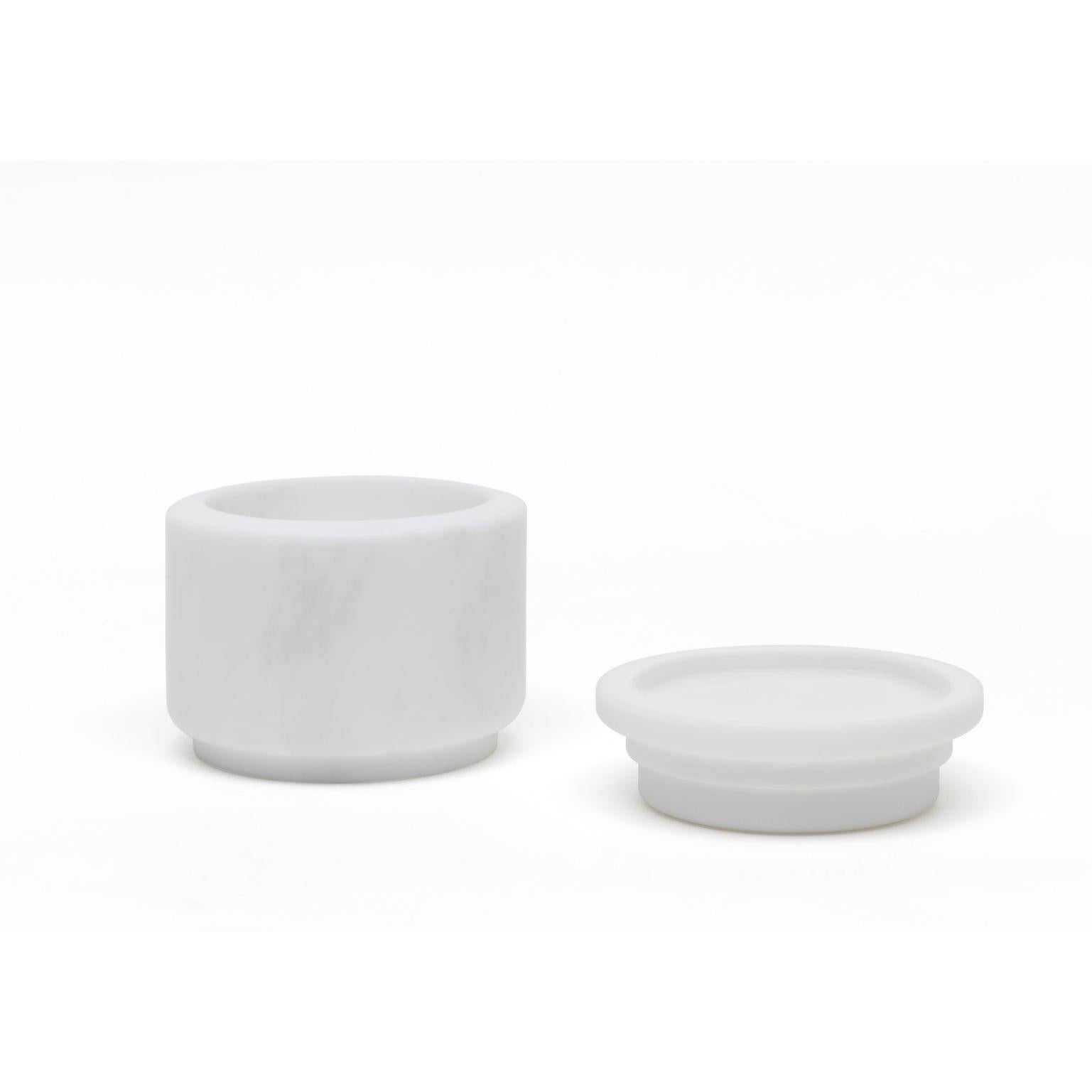 Pyxis - small pot - white by Ivan Colominas
Pyxis Collection
Dimensions: 12.6 x 11 cm
Materials: Bianco Michelangelo

Also available: Nero Marquinia, medium & large 

A refined collection articulated through cylinders that vary only in size