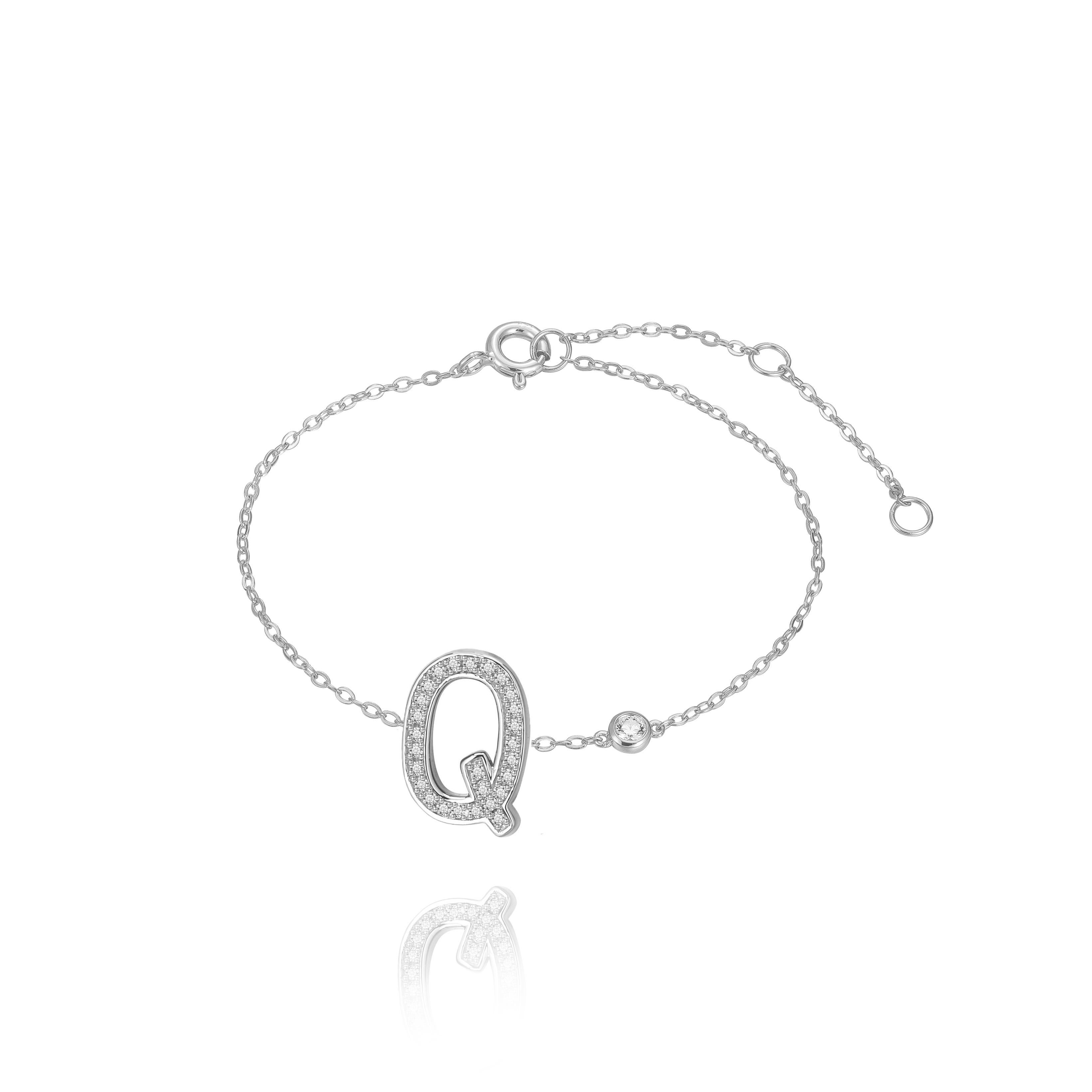 Modern Q Initial Bezel Chain Bracelet For Sale