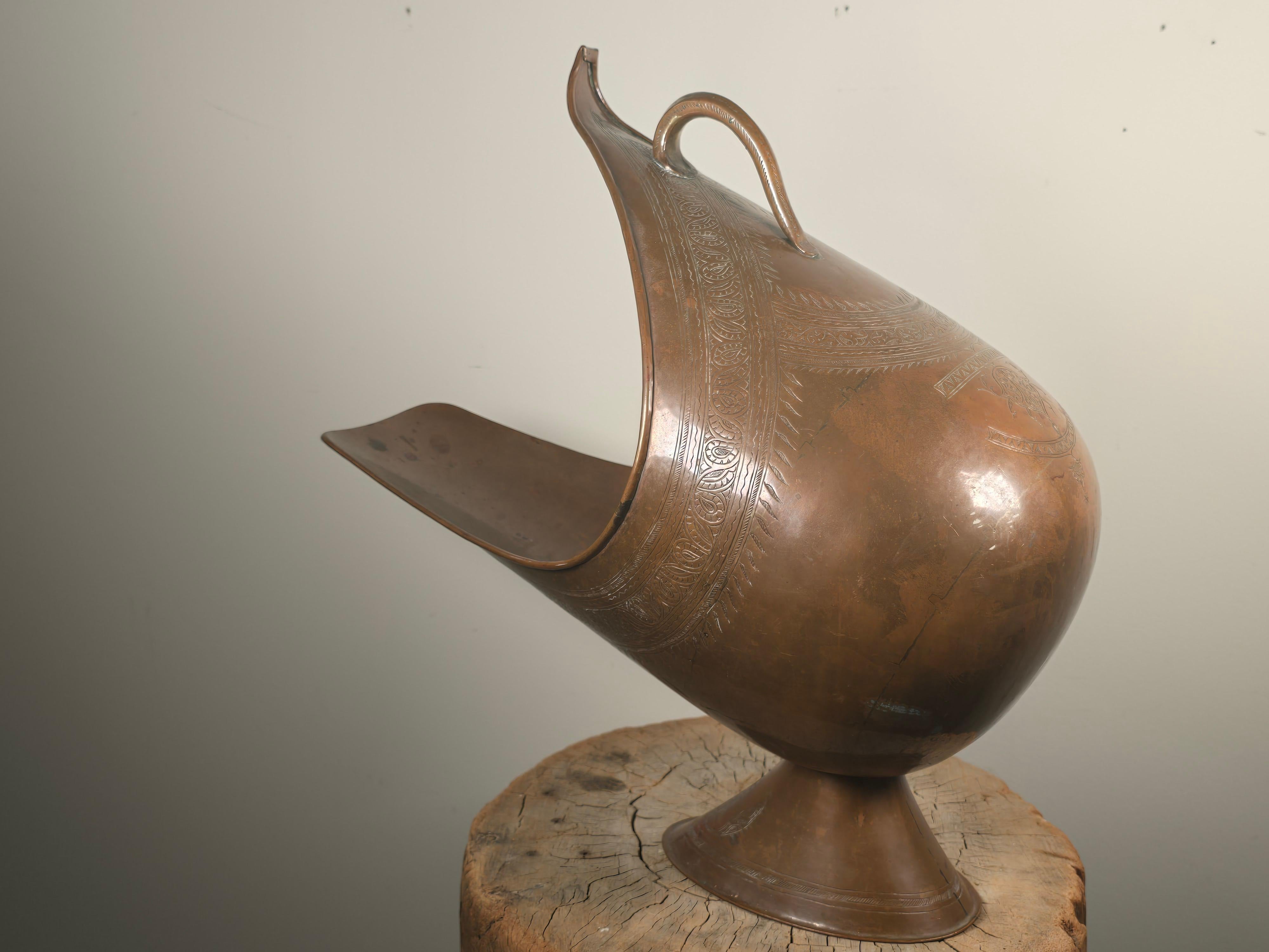 Qajar Persian Hammered Copper Scuttle with Aesthetic Movement Form For Sale 2
