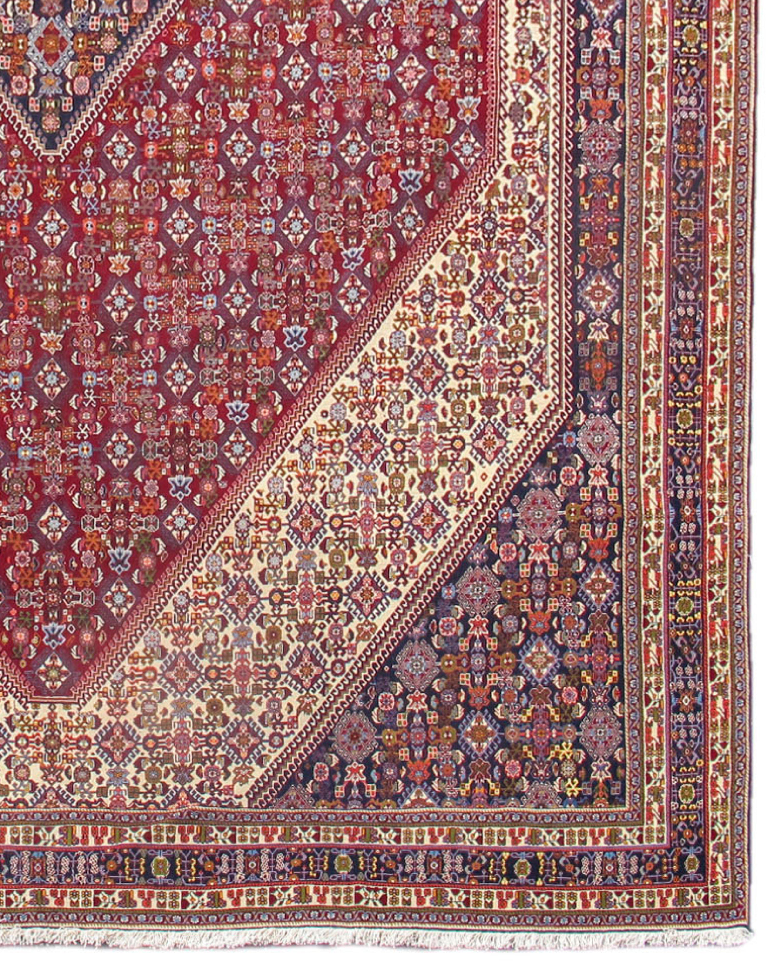 Großer persischer Qashqai-Teppich in mintfarbenem Zustand, spätes 20. Jahrhundert im Zustand „Hervorragend“ im Angebot in San Francisco, CA